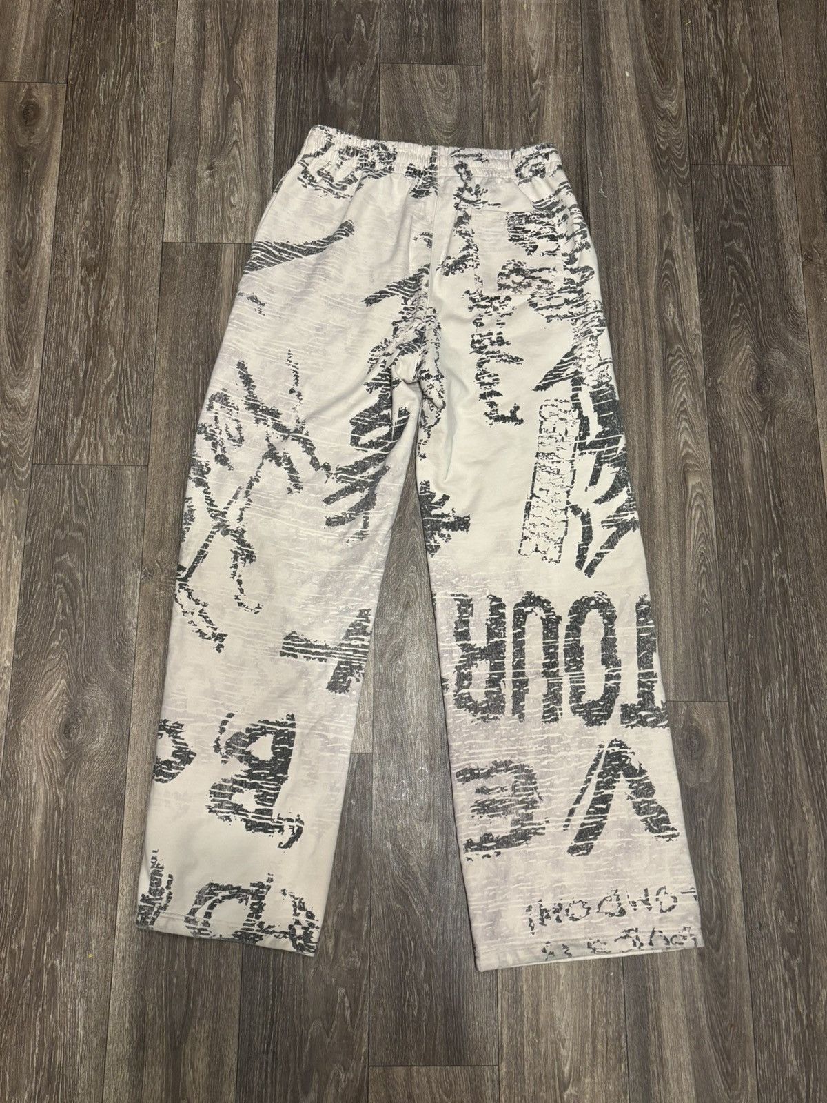 Vertabrae Vertabrae graffiti Sweatpants Size US 33 - 2 Thumbnail