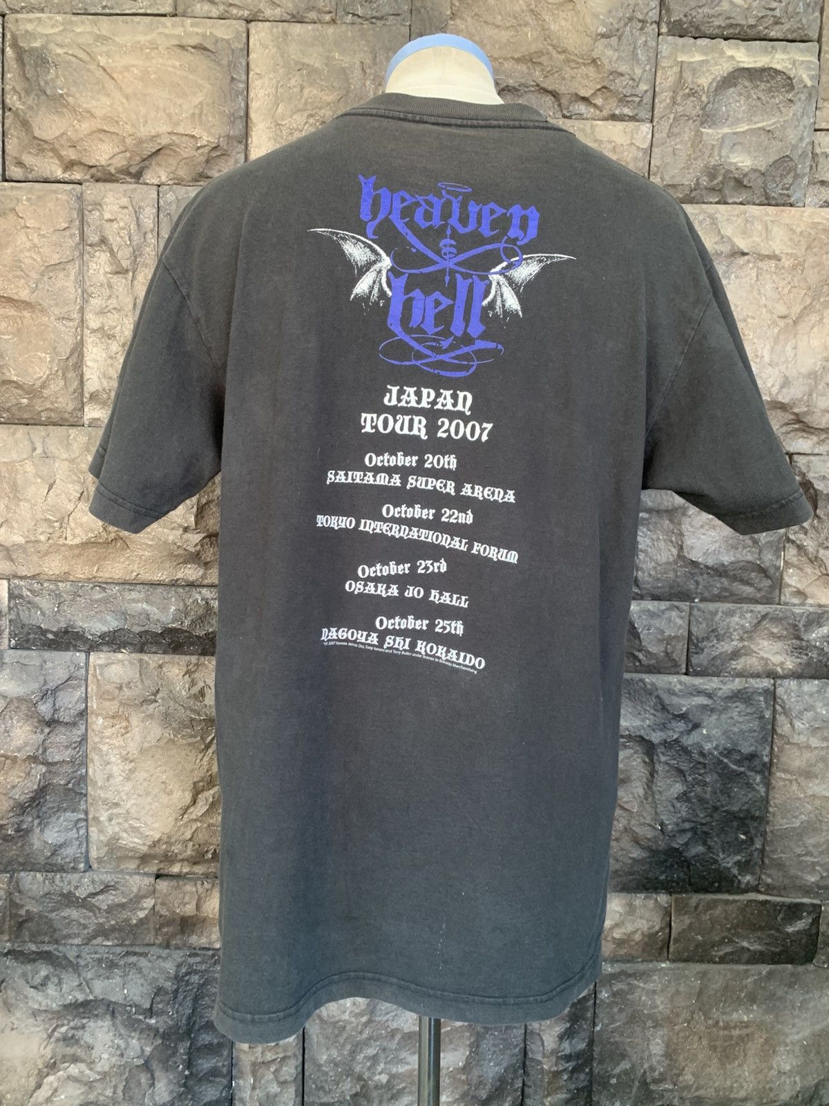 Band Tees Vintage Heaven And Hell Black Sabbath Japan Tour Band Tshirt Size US L / EU 52-54 / 3 - 5 Thumbnail