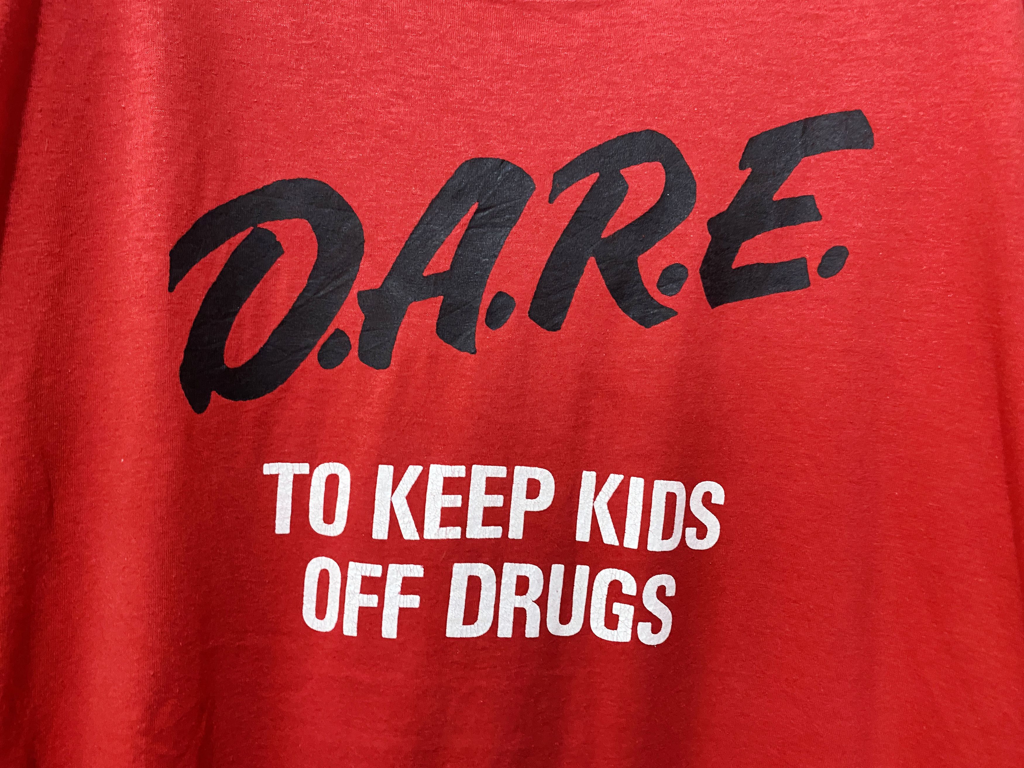 D.A.R.E × Vintage Vintage 80s DARE To Keep Kids Off Drugs Red Tee Size US XL / EU 56 / 4 - 2 Thumbnail