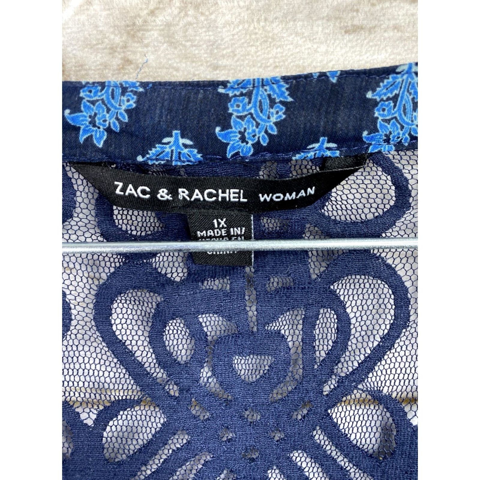 Vintage Zac & Rachel Top Womens 1X Blue Floral Lace Embroidered Tie Neck Lightweight Shirt Adult Plus 1X Blue Embroidered Floral V-Neck 3/4 Sleeve Size XL / US 12-14 / IT 48-50 - 4 Thumbnail