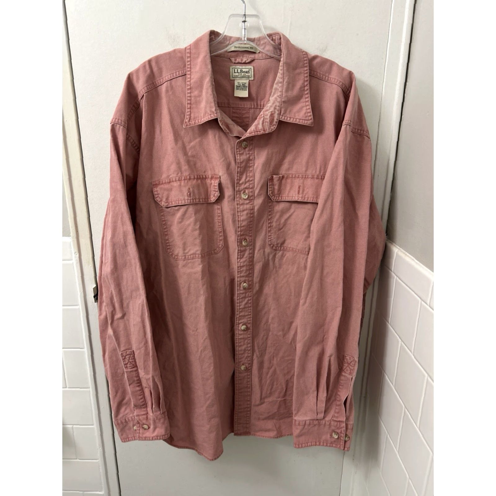 Vintage VINTAGE LL Bean Sunwashed Canvas Shirt Mens 2XL Pink Traditional Fit Button Down Size US XXL / EU 58 / 5 - 2 Thumbnail