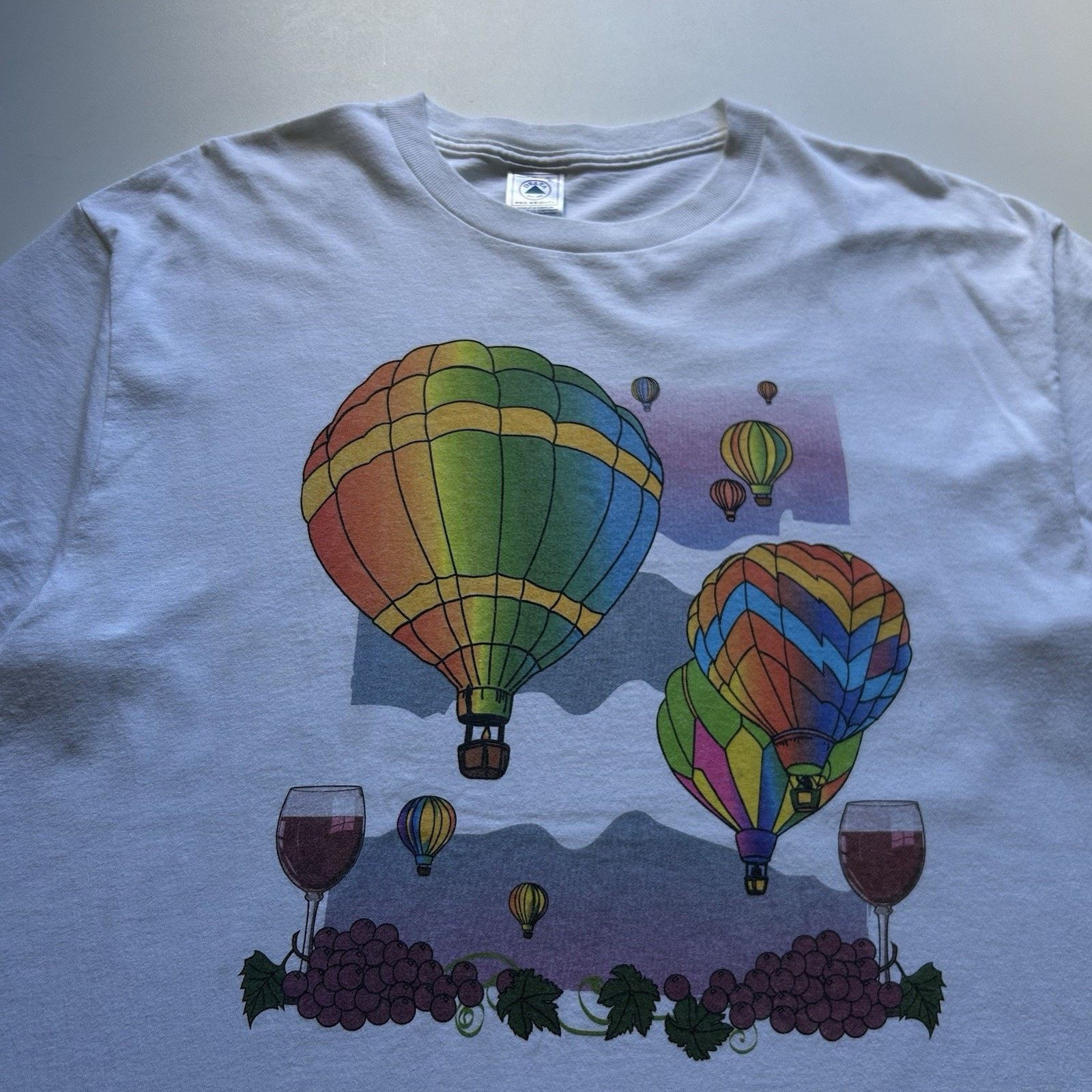 Delta Vintage Hot Air Balloon T Shirt XL Y2K Wine Grapes Art Delta Size US XL / EU 56 / 4 - 2 Thumbnail