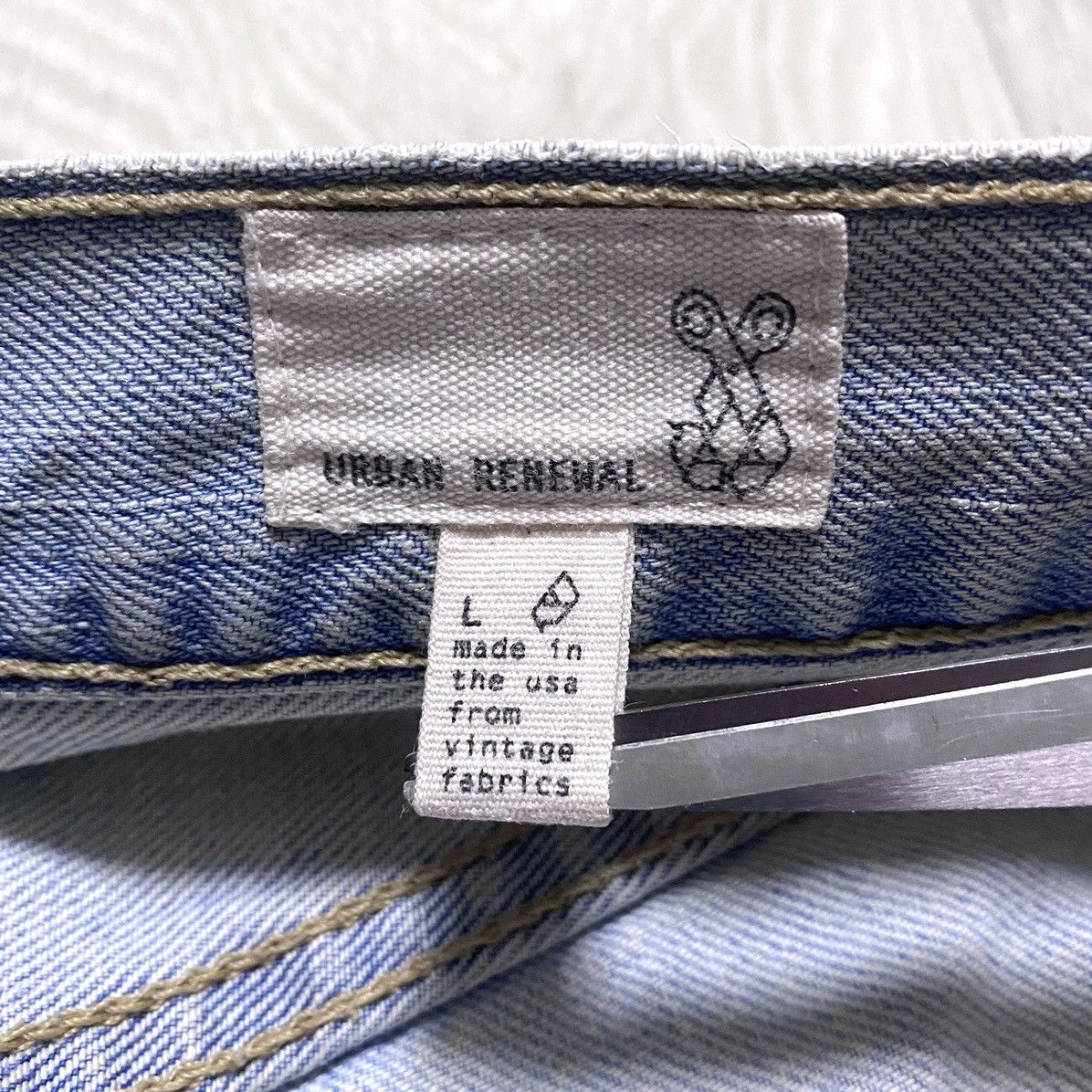 Levi's Vintage Clothing Women’s Levi’s Urban Renewal Washed Blue Mini Shorts Rework Size 29" - 11 Thumbnail