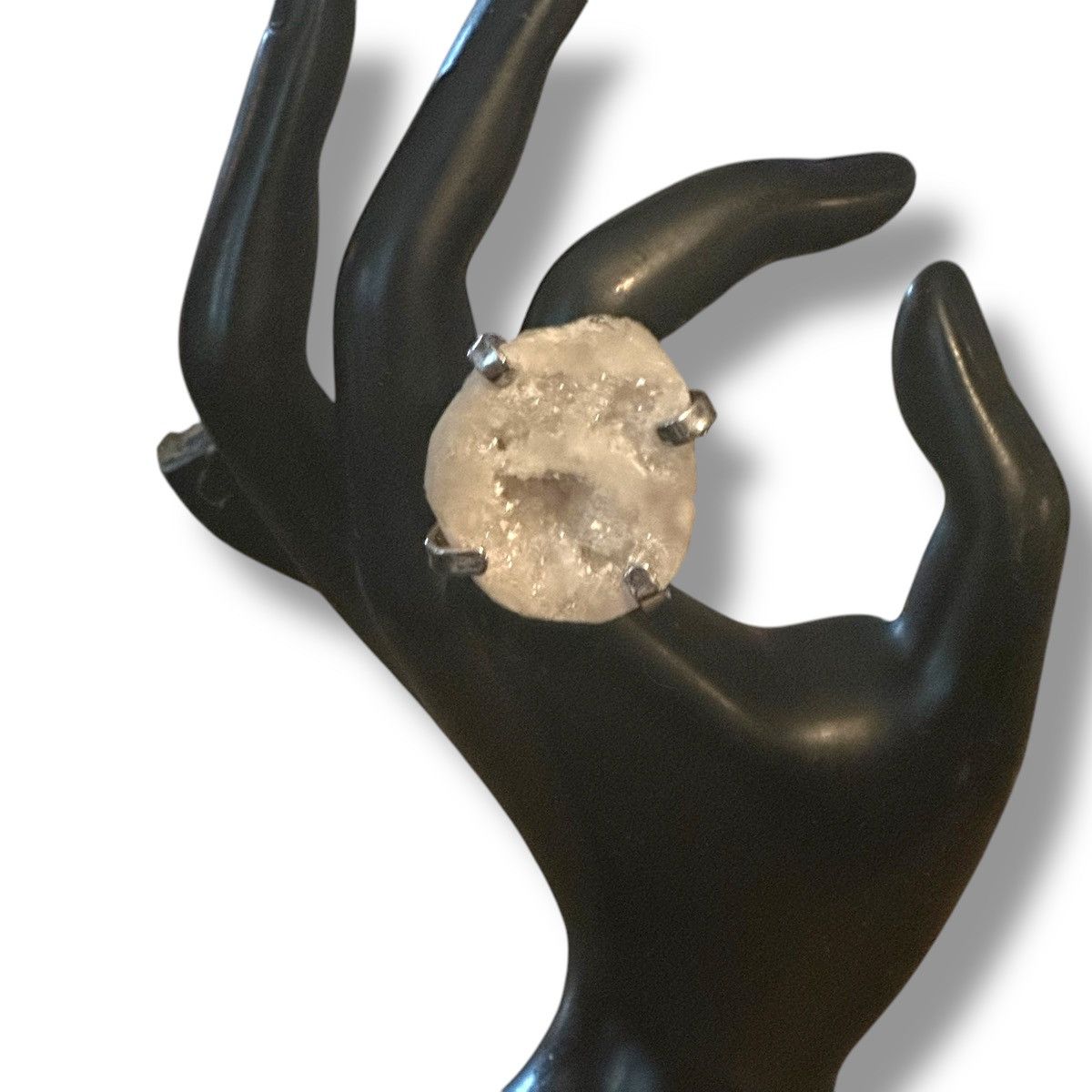 Vintage Vintage white druzy geode quartz statement ring Size ONE SIZE - 2 Thumbnail