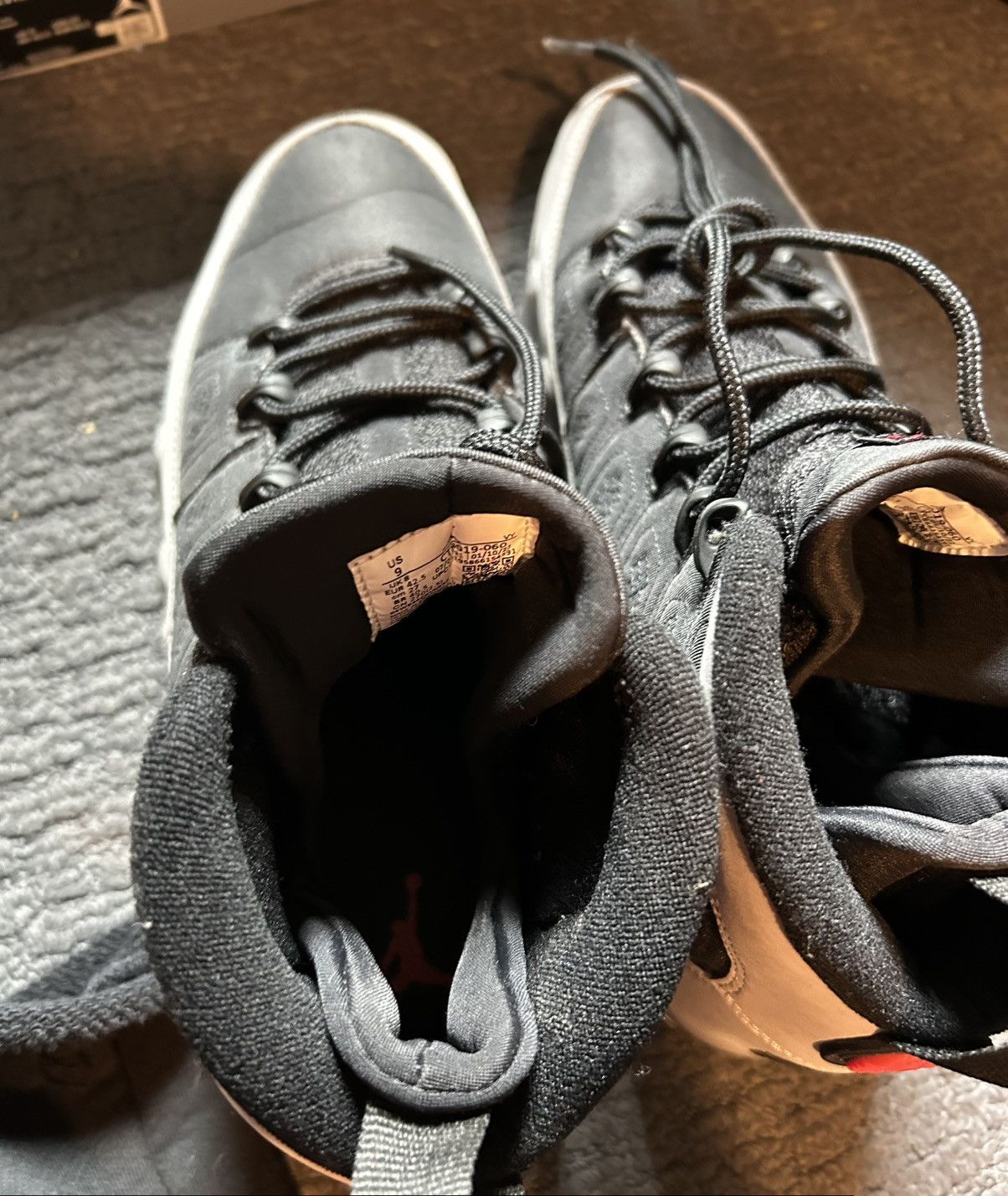 Jordan Brand Jordan Retro 9 Particle Gray Size US 9 / EU 42 - 10 Thumbnail