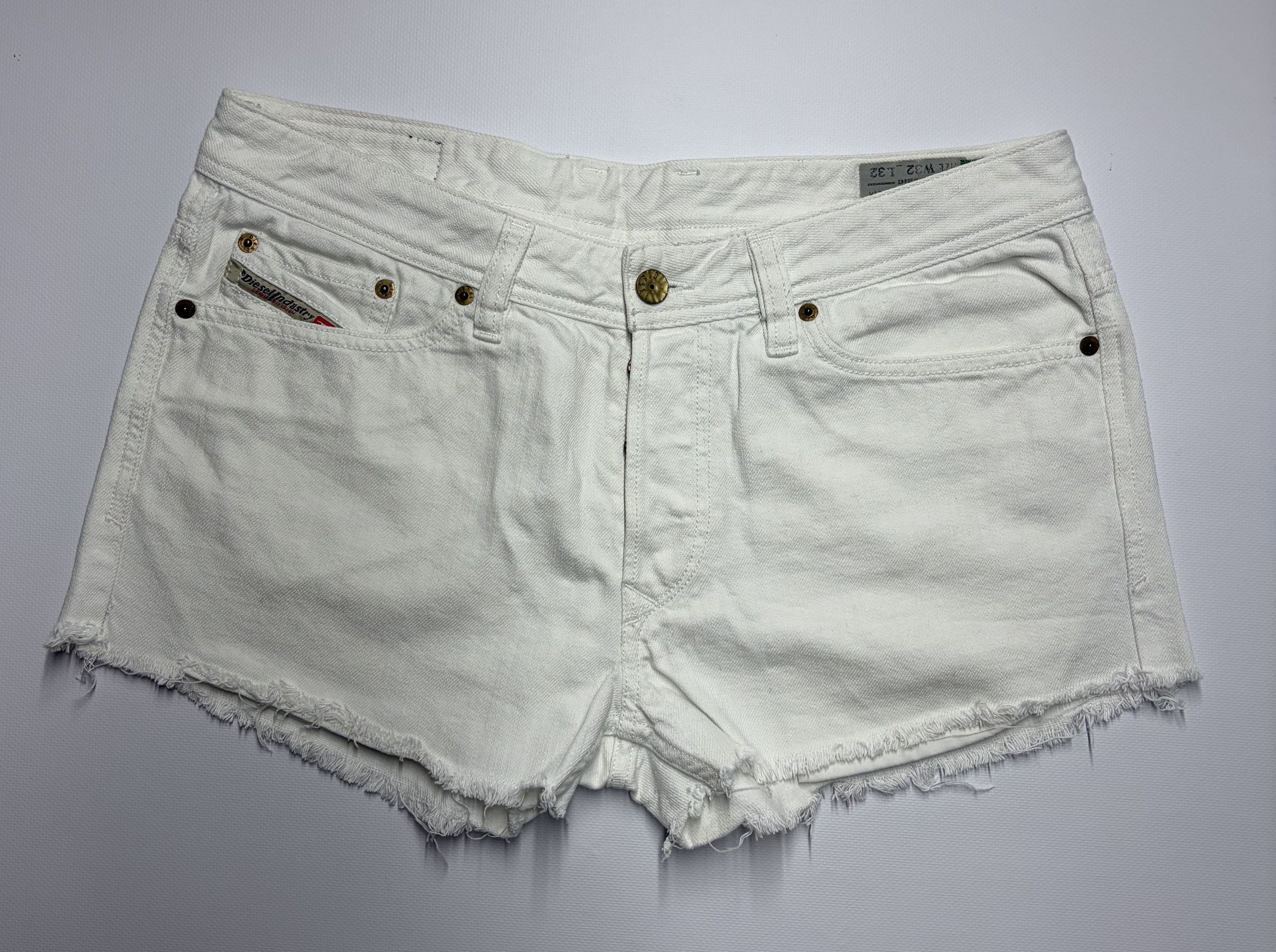Diesel Diesel Vintage Mini Shorts Size 32" / US 10 / IT 46 - 1 Thumbnail