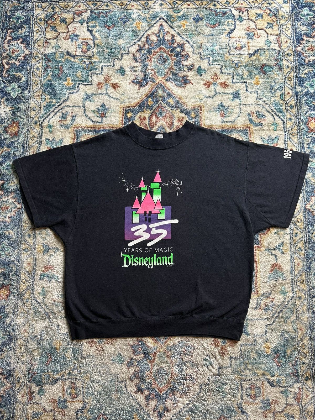 Vintage Vintage Disneyland 35 Years Of Magic Short Sleeve Sweatshirt Size US XL / EU 56 / 4 - 1 Thumbnail