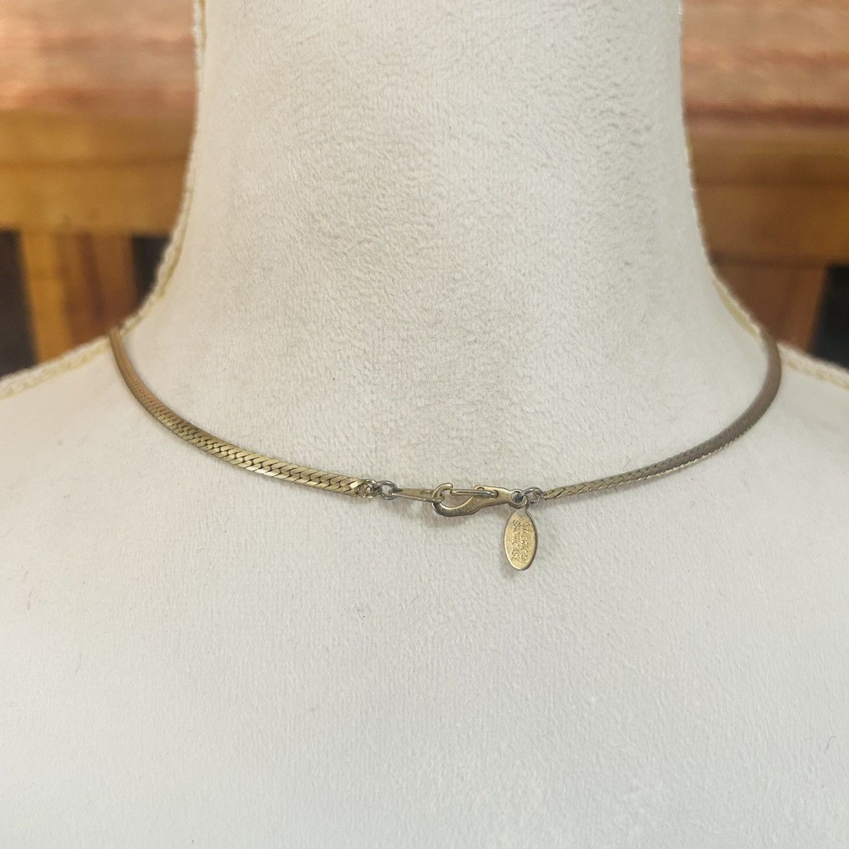 Vintage Vintage 70s-80s American Showcase flat herringbone necklace Size ONE SIZE - 4 Thumbnail
