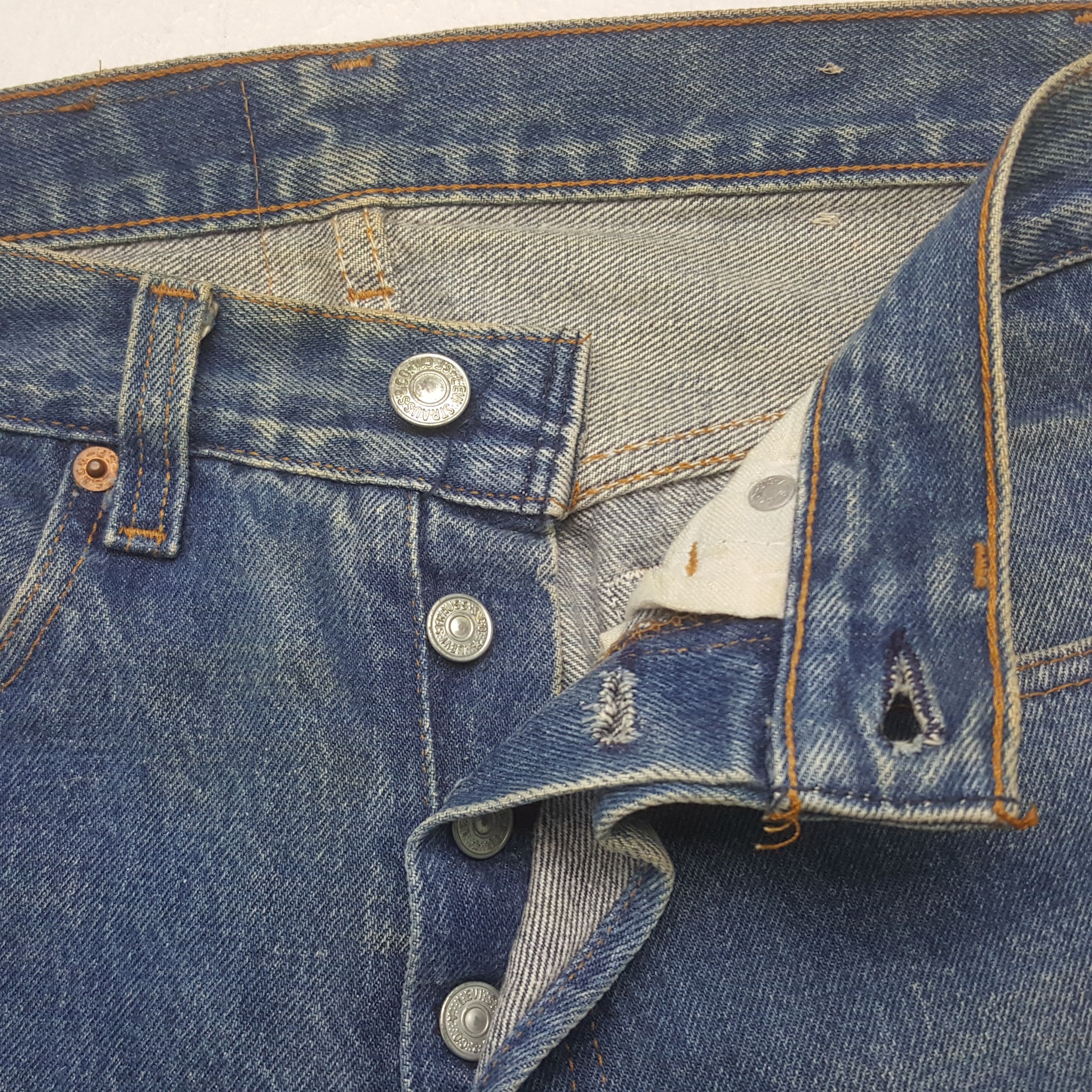 Levi's Vintage Levi's 501 American Style 90's Denim Jeans RR17 Size US 27 - 7 Thumbnail