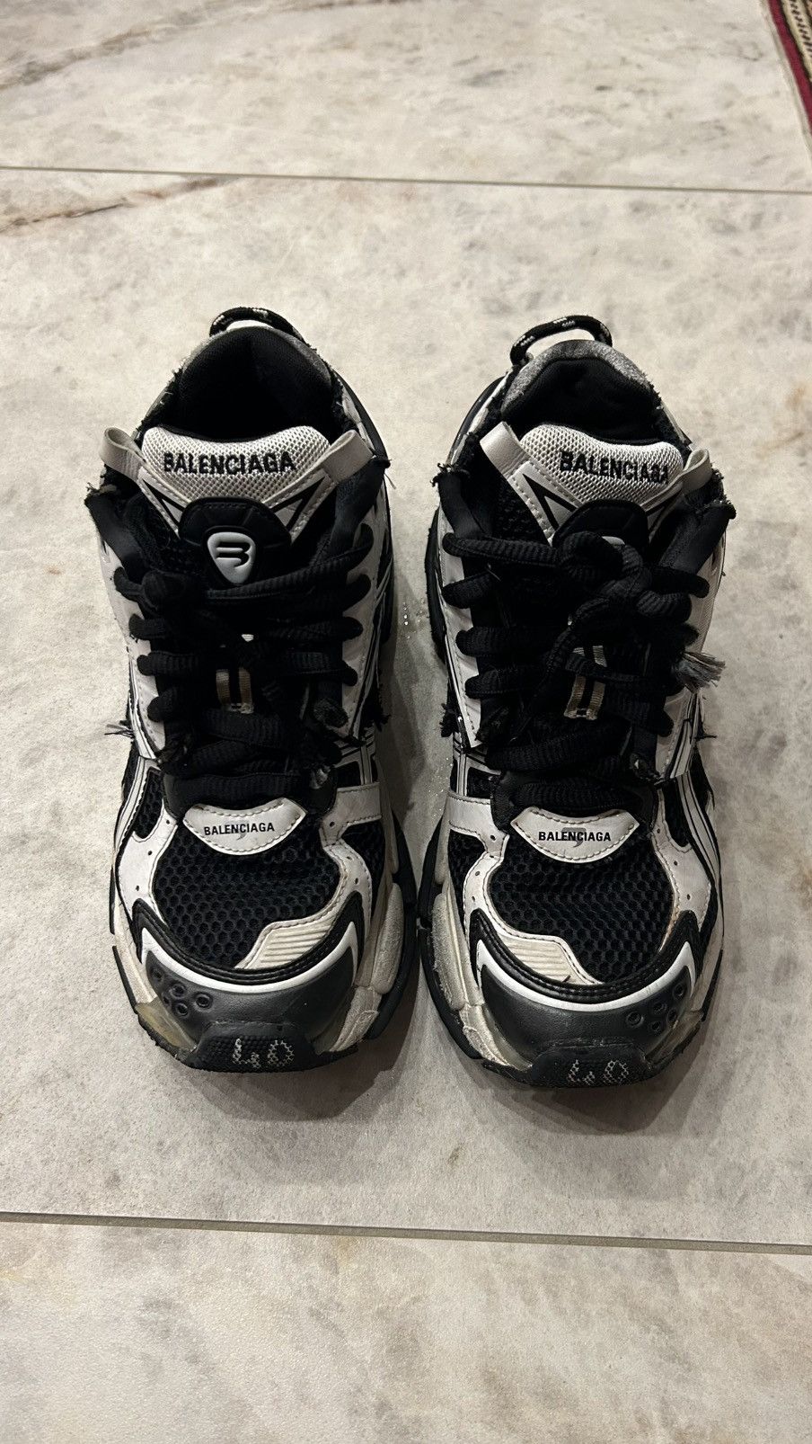 Balenciaga Balenciaga Runner Sneaker Black/White Size US 7 / EU 40 - 2 Thumbnail