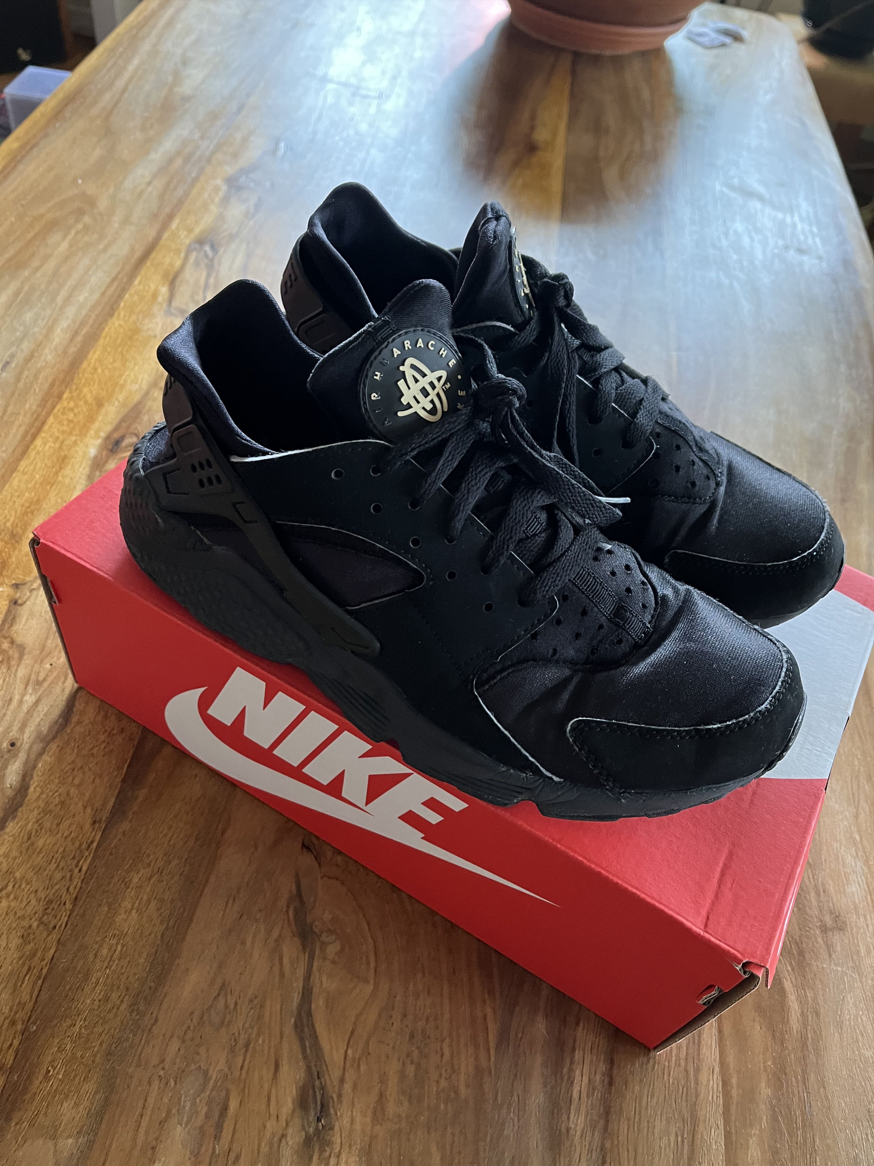 Nike Nike Huarache Black Size US 10 / EU 43 - 1 Thumbnail