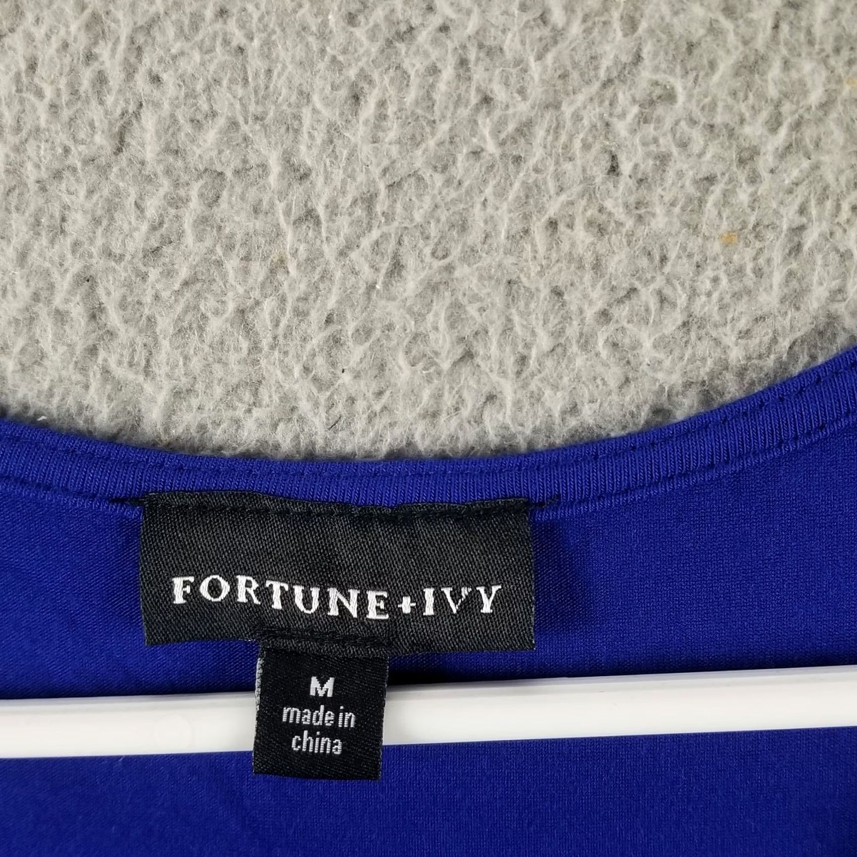 Vintage Fortune + Ivy Blouse Women Medium Blue Floral V-Neck Button Top WWII? Size M / US 6-8 / IT 42-44 - 2 Thumbnail
