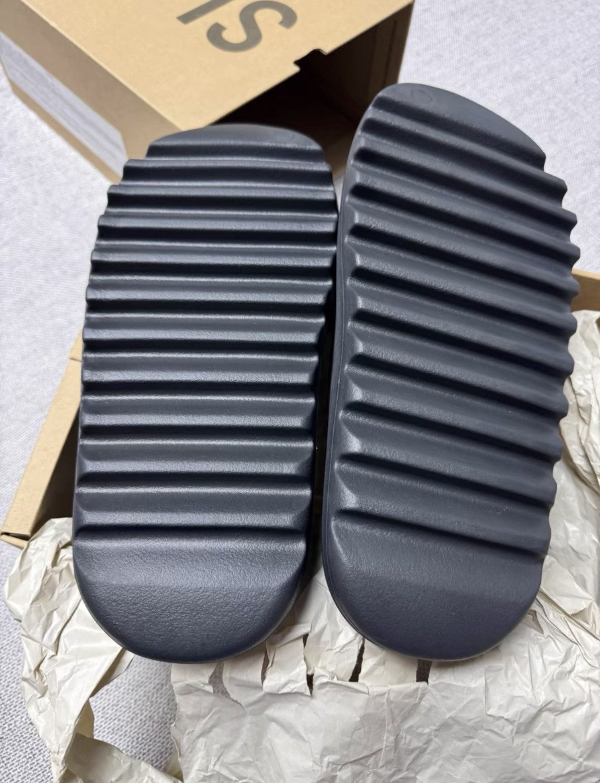 Adidas Adidas Yeezy Slide Onyx HQ6448 K37 Size US 13 / EU 46 - 6 Thumbnail