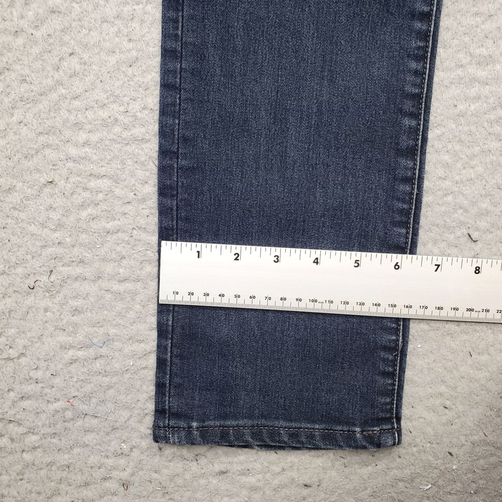 DKNY DKNY Jeans Womens 2 Dark Blue Denim 5 Pocket Skinny Regular Waist 31 Inseam 30.5" Casual Jeans Womens Size 2 Blue Denim Dark Wash Size 26" / US 2 / IT 38 - 5 Thumbnail