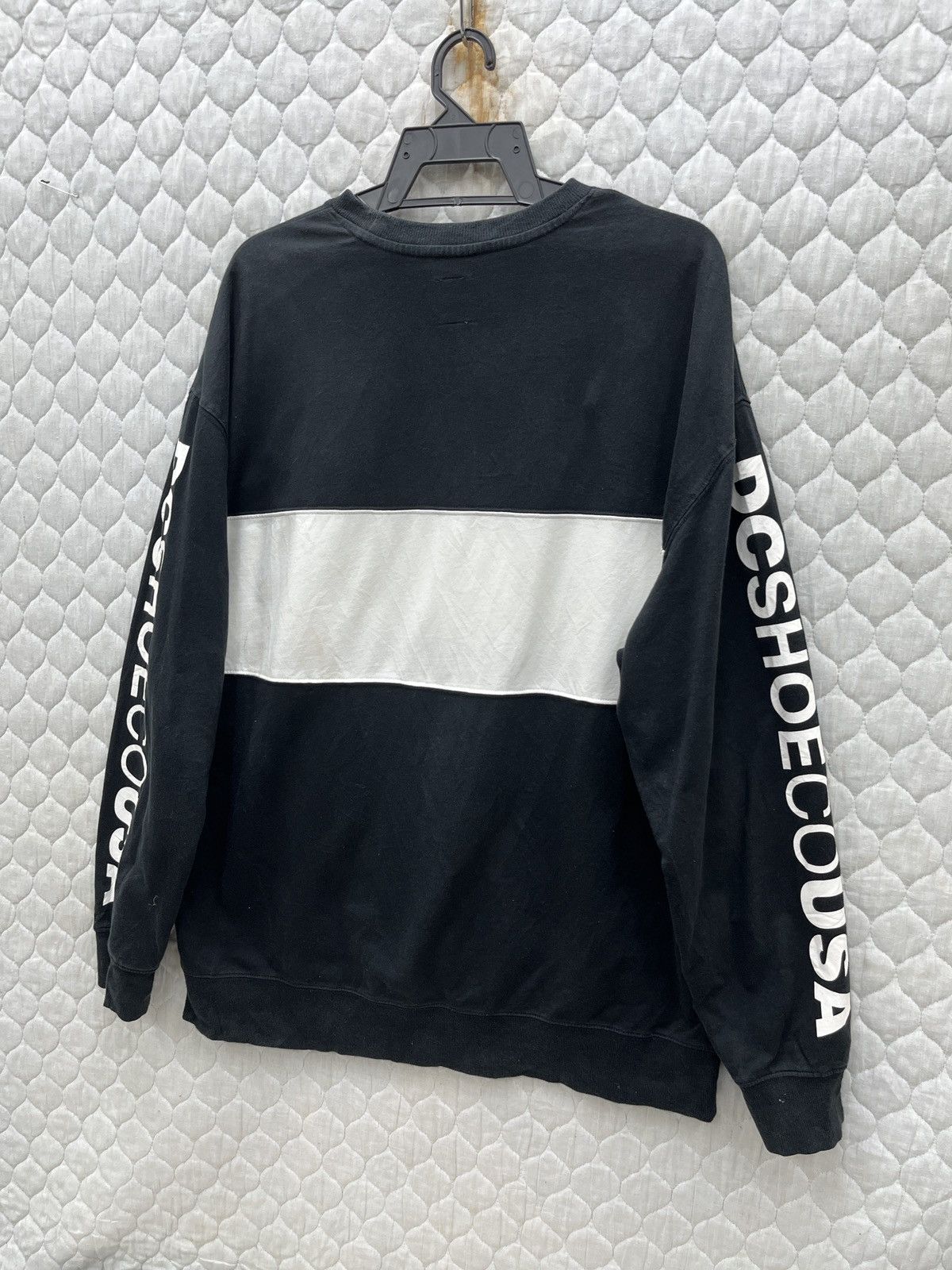 Other 🔥🔥🔥STEALS DCSHOE CO USA LIGHT SWEATSHIRT Size US L / EU 52-54 / 3 - 6 Thumbnail