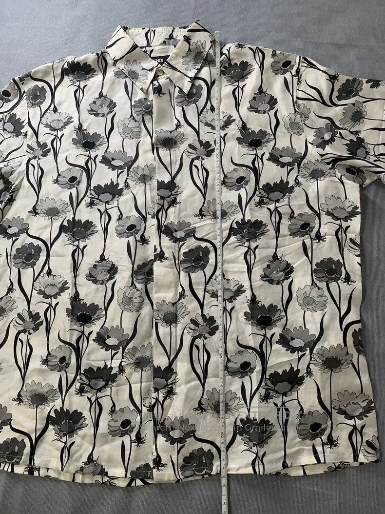 Fendi Fendi size 39 Runway silk shirt with floral print Size US L / EU 52-54 / 3 - 7 Thumbnail