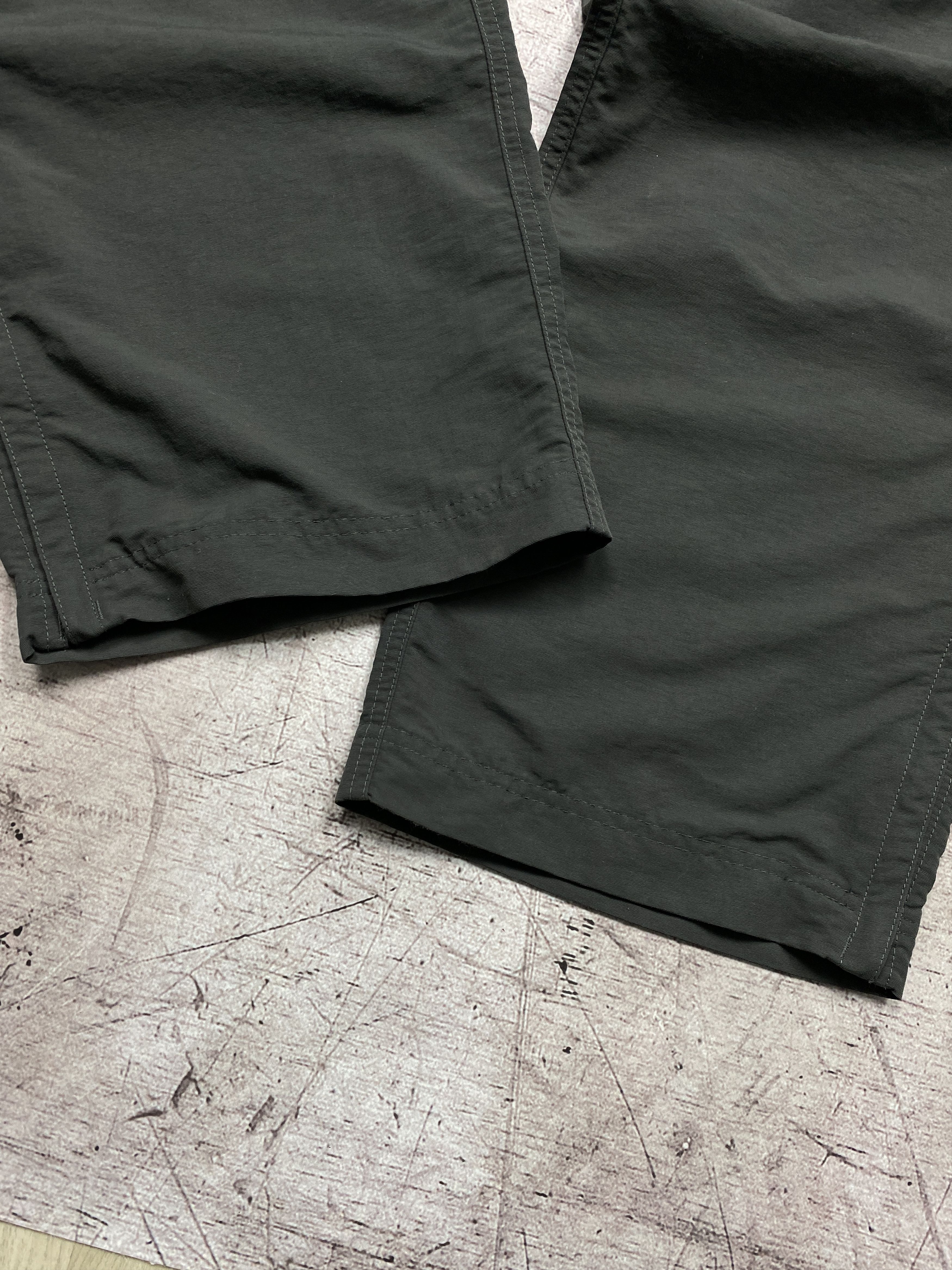The North Face × Vintage The North Face Vintage Mens Outdoor Cargo Pants Y2K Shorts Size US 38 / EU 54 - 5 Thumbnail