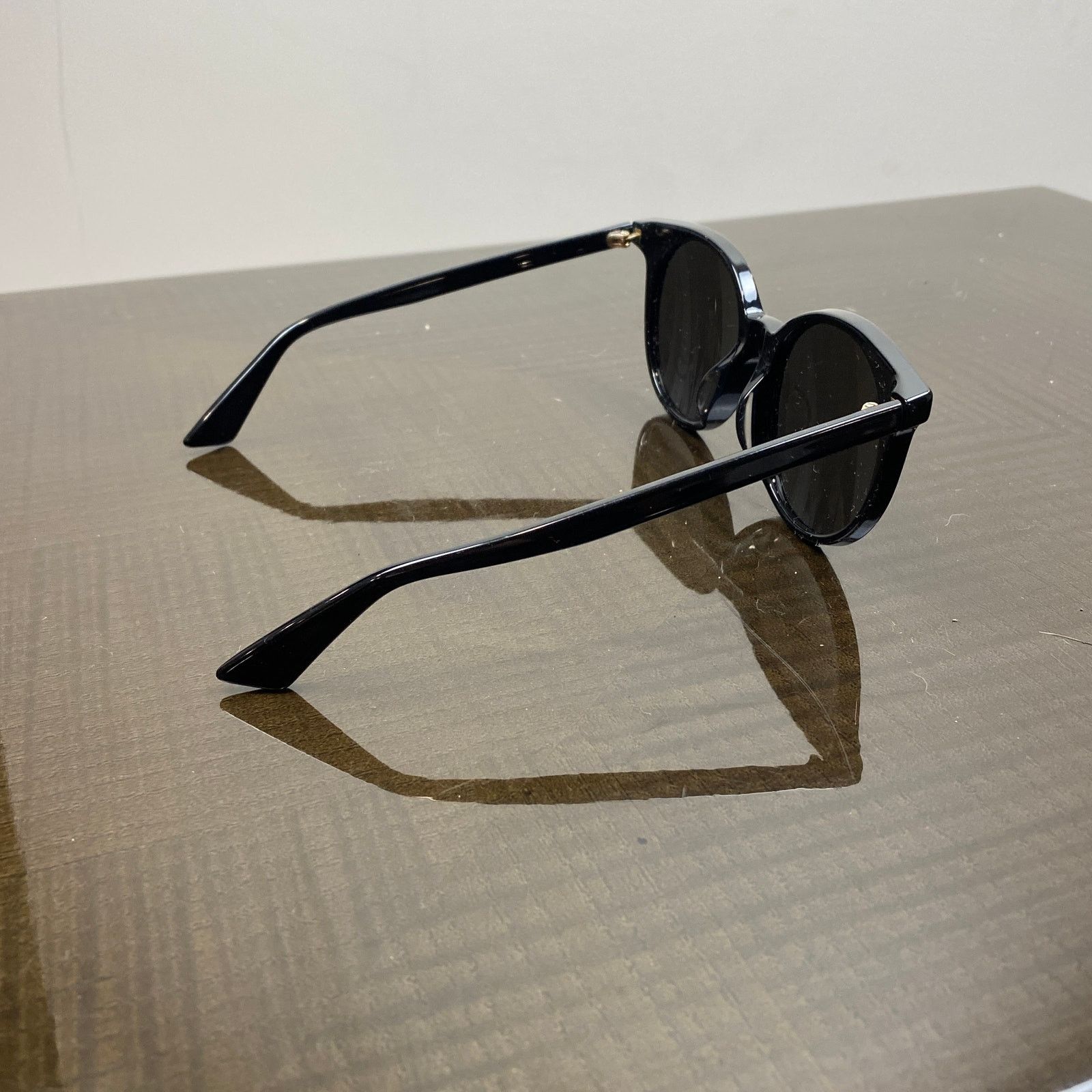 Gucci Gucci GG0091SA 001 Full Rim Round Black Sunglasses Size ONE SIZE - 8 Thumbnail