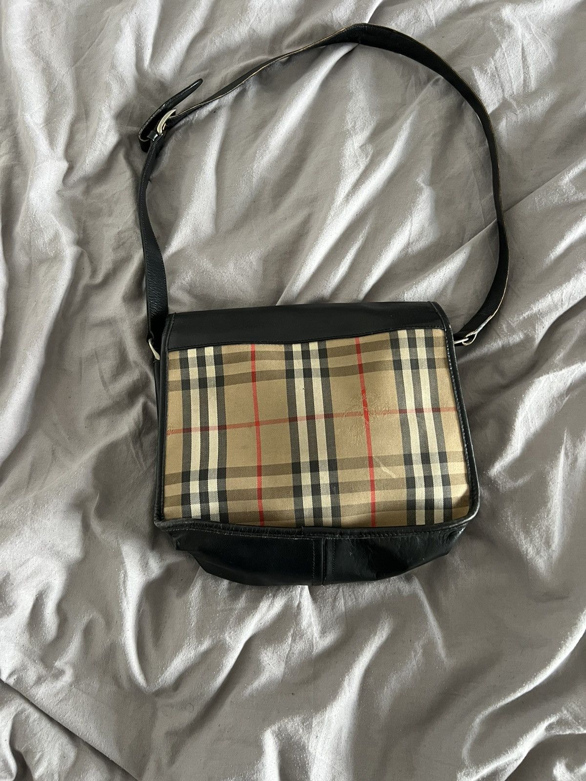 Burberry VINTAGE BURBERRYS NOVA CHECK CROSSBODY LEATHER BAG Size ONE SIZE - 9 Thumbnail
