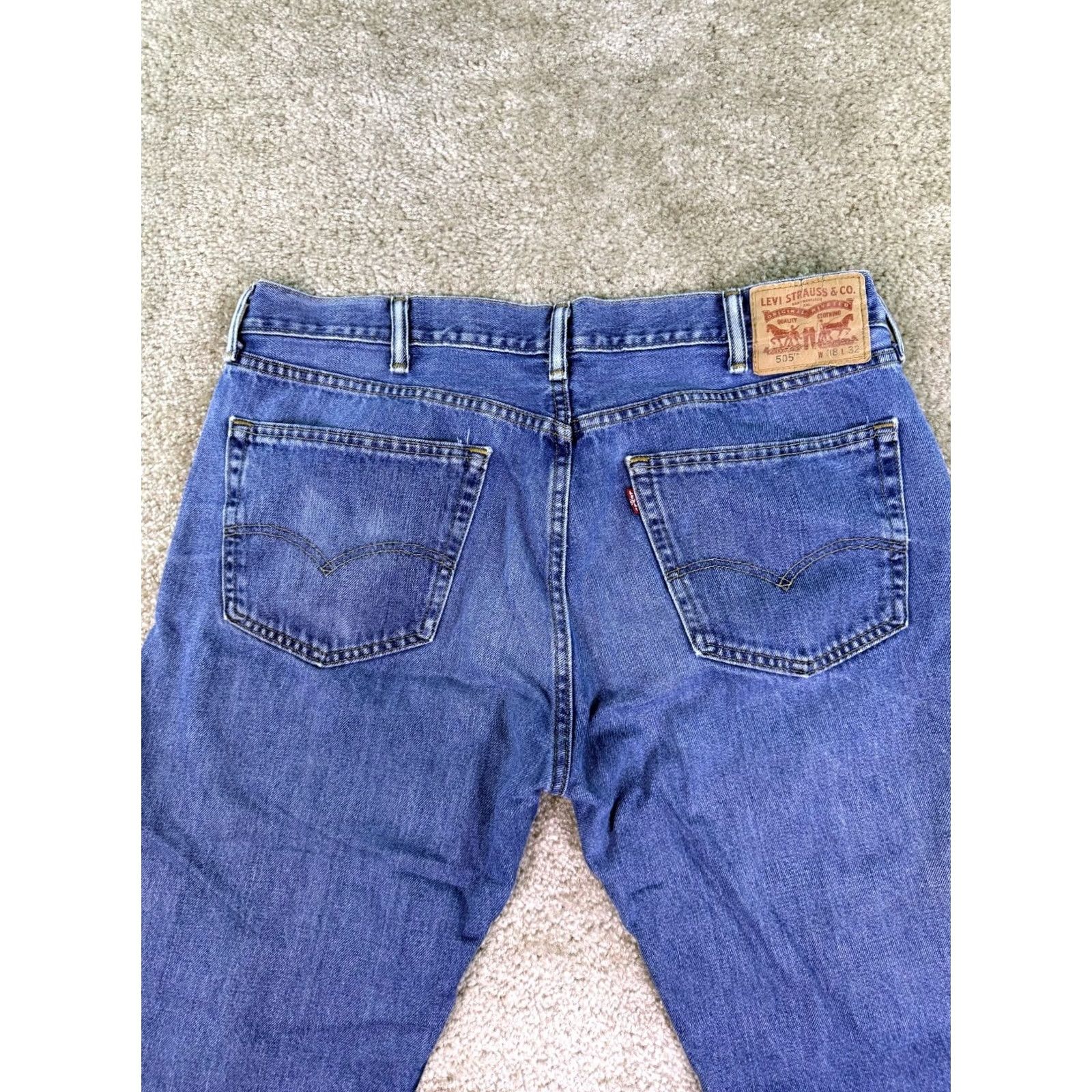 Levi's VINTAGE Levi's 505 Jeans Men's Regular Straight Fit Blue Medium Wash 38x30 Y2K Size US 38 / EU 54 - 5 Thumbnail