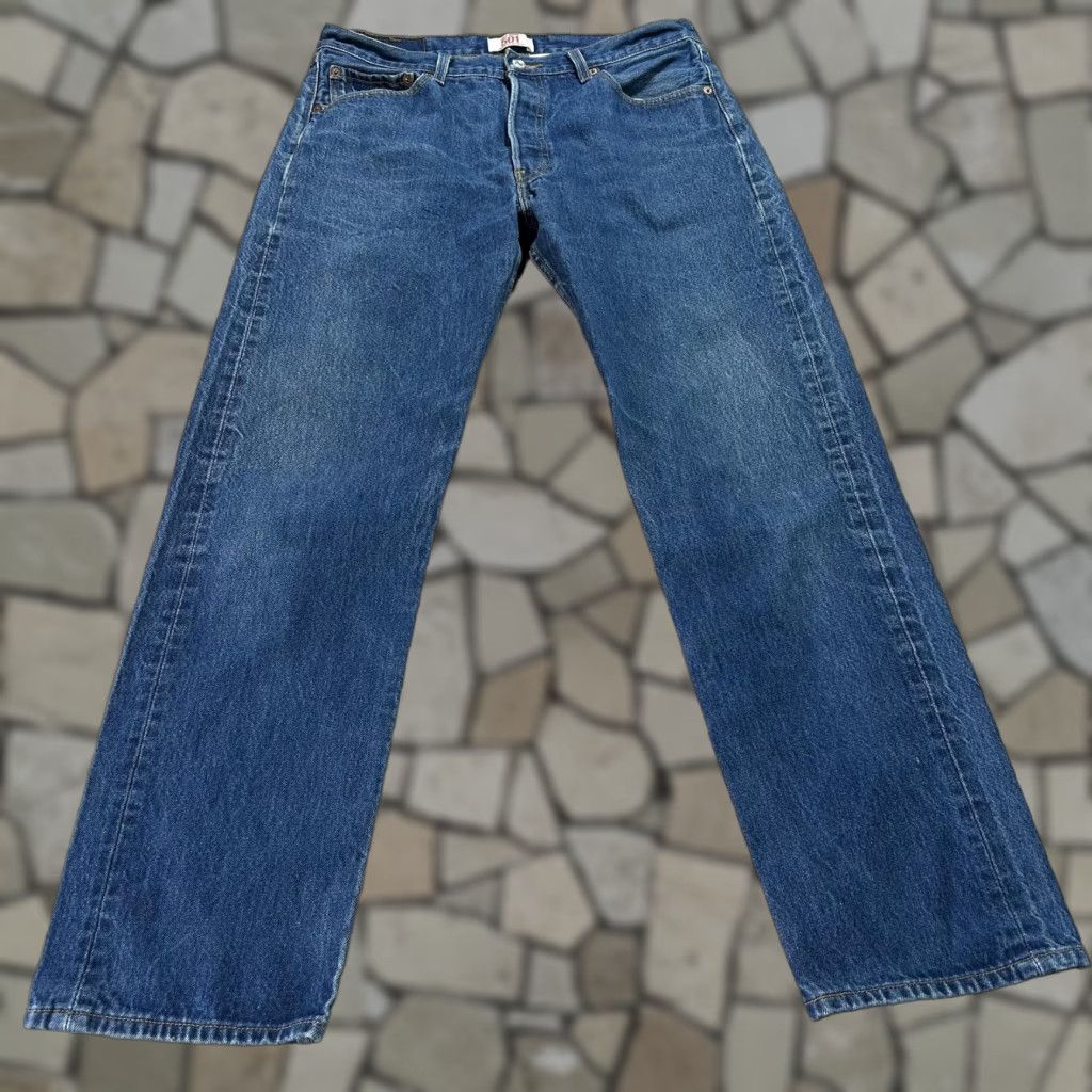 Levi's 501 Jeans Mens 33x30 Blue Denim Straight Button Fly