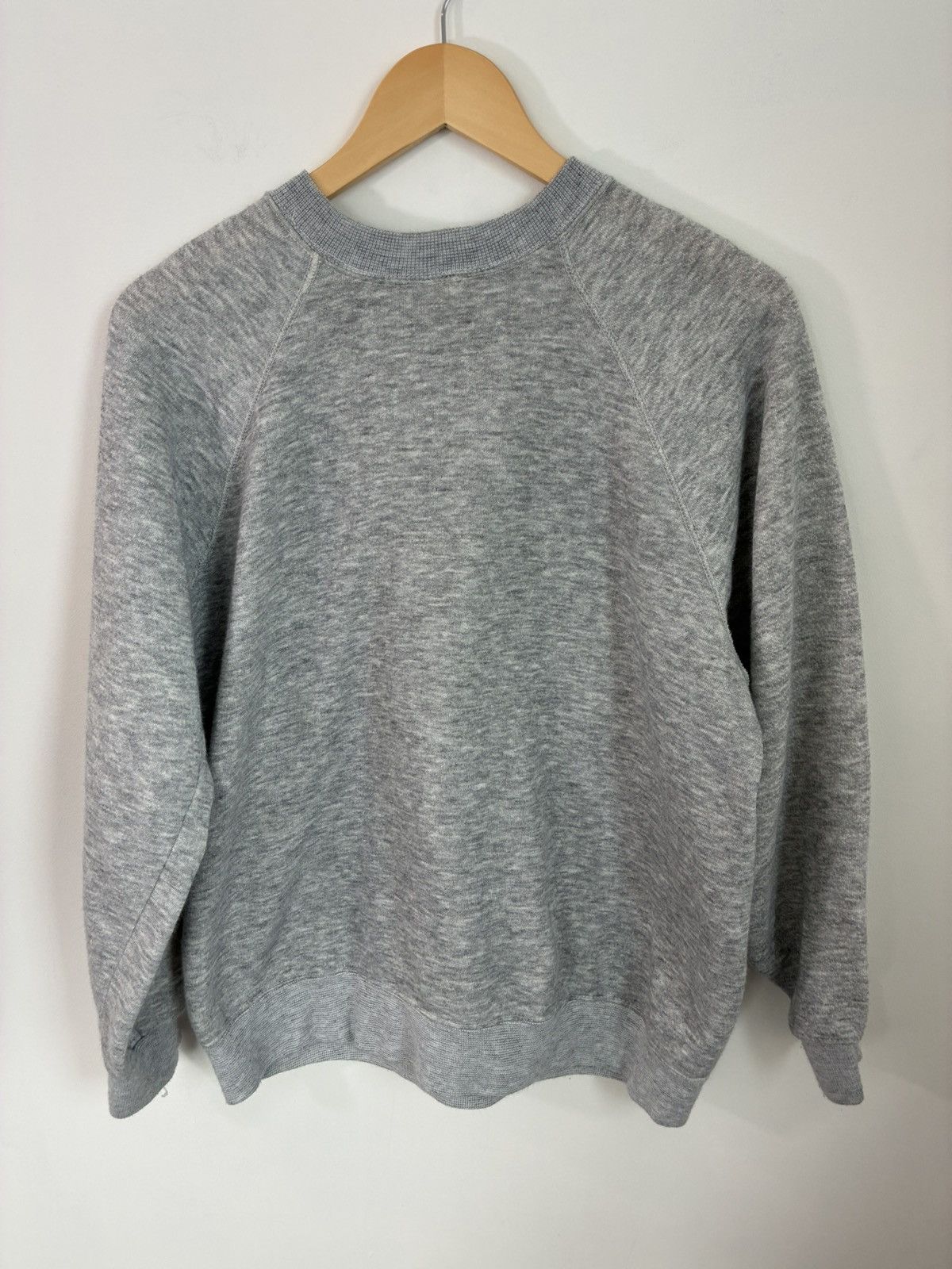 Vintage Vintage Mickey Mouse Faded Paper Thin Disney Crewneck Size US XL / EU 56 / 4 - 5 Thumbnail
