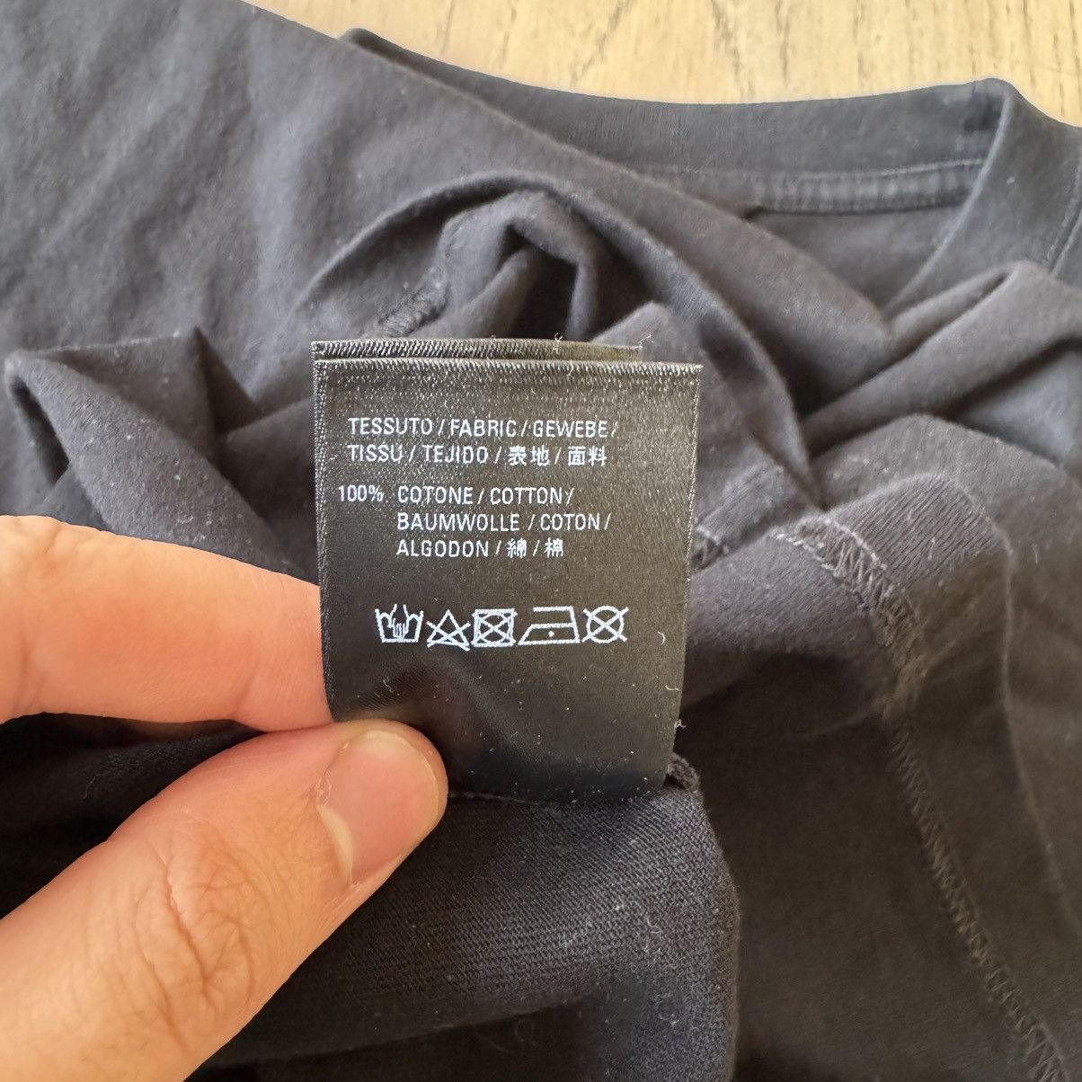 Balenciaga Balenciaga - Circle Logo Print T-Shirt - Black Size US L / EU 52-54 / 3 - 8 Thumbnail