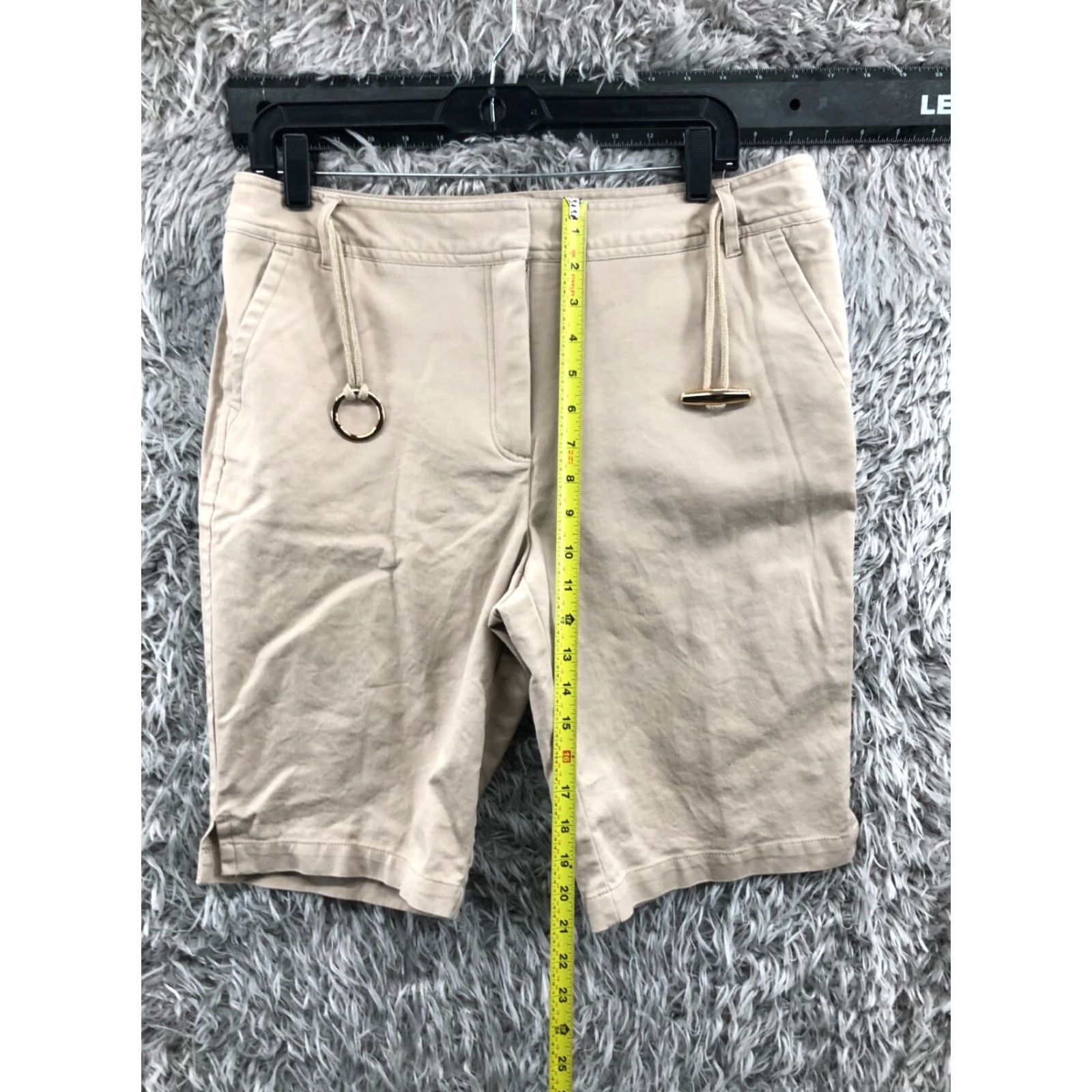 Charter Club VINTAGE Charter Club Slit It Up Shorts Womens Size 12 Mid Rise Beige Medium Wash Slit Logo 5-Pocket Design Cotton Chino Casual Size 34" / US 12 / IT 48 - 3 Thumbnail