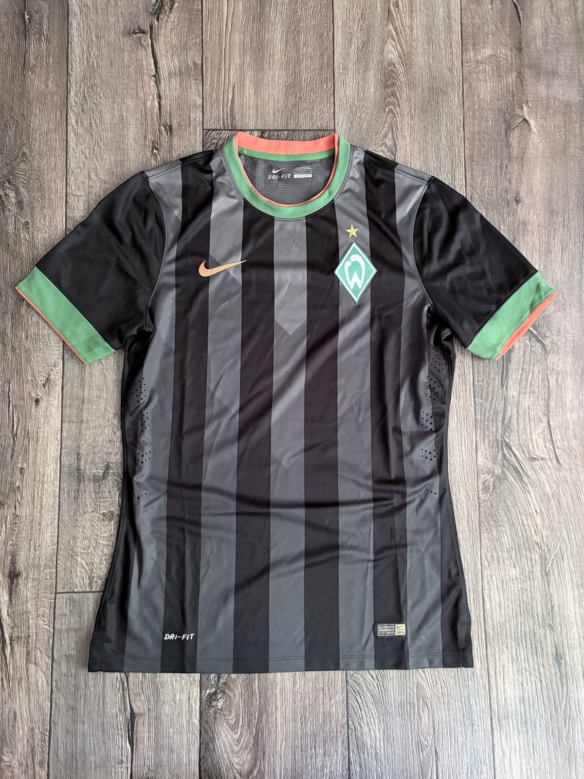 Nike Werder Bremen 2014/2015 Away Football Player Issue Jersey Size US L / EU 52-54 / 3 - 1 Thumbnail