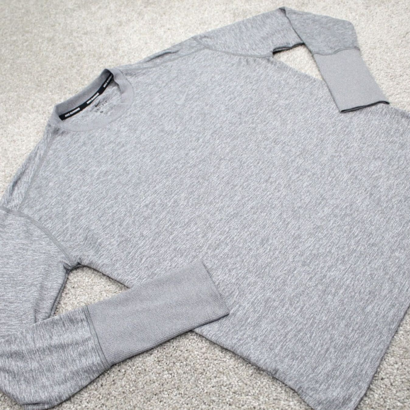 Nike Nike Essential Running Shirt Womens Medium Gray Polyester Spandex Long Sleeve Pullover L/S Dri-Fit Size M / US 6-8 / IT 42-44 - 5 Thumbnail