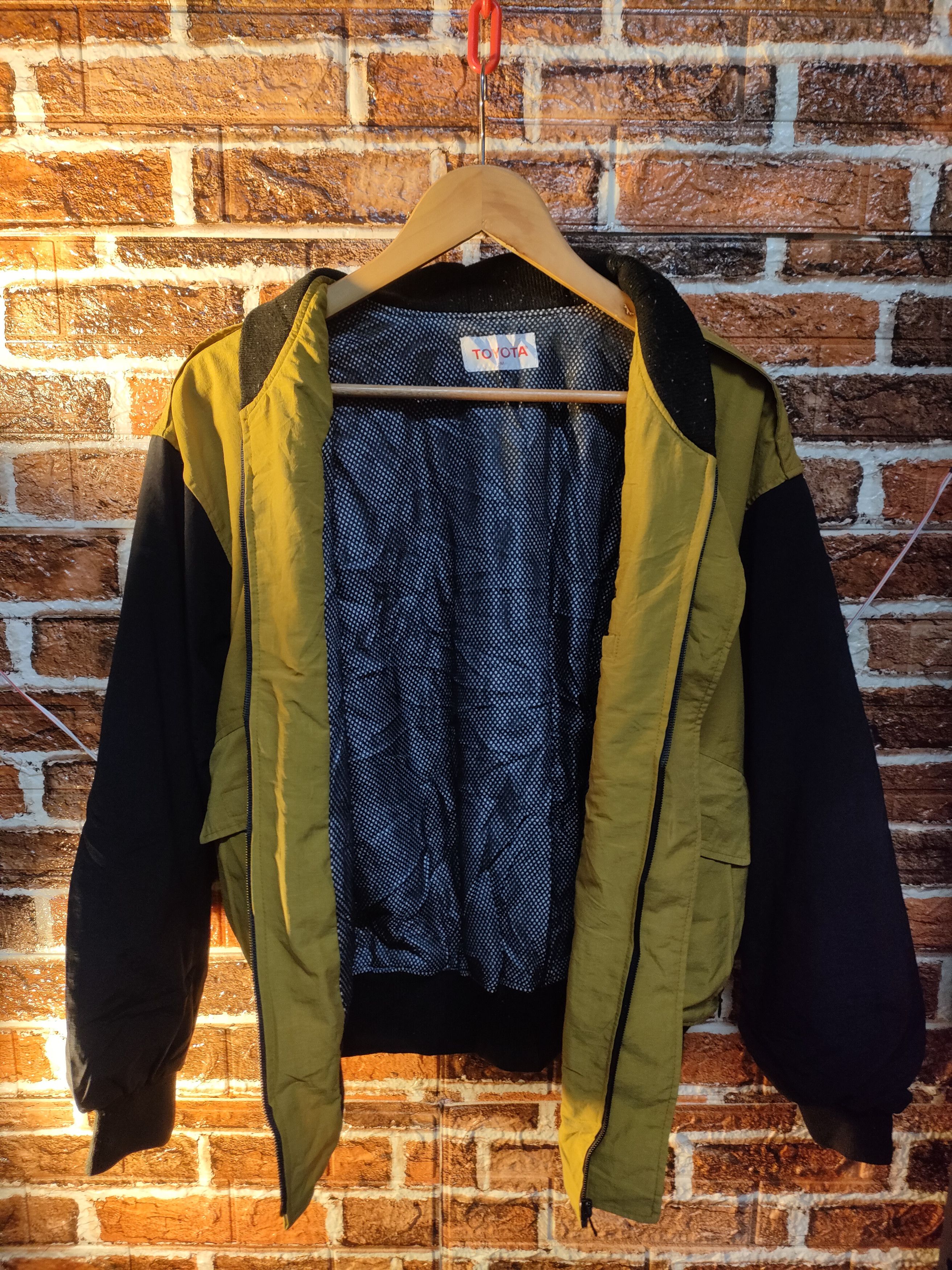 Vintage Vintage Toyota Bomber Jacket Size US M / EU 48-50 / 2 - 4 Thumbnail