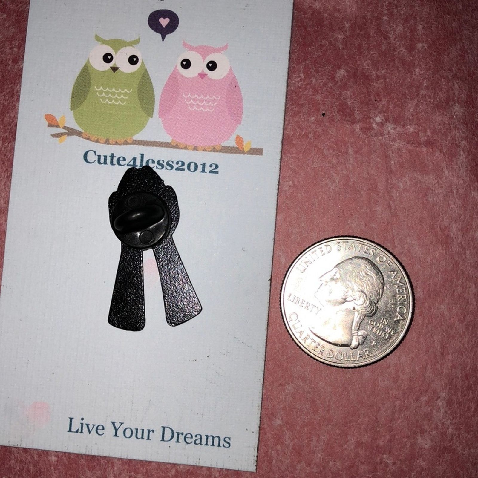 Other Heart in Hands Pin Brooch Size ONE SIZE - 2 Thumbnail