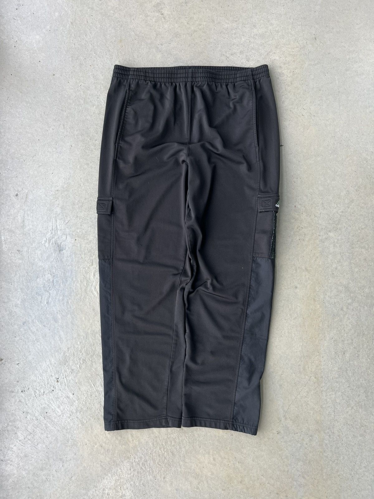 Vintage Vintage Y2K Adidas Black Baggy Sweatpants Size US 36 / EU 52 - 1 Thumbnail