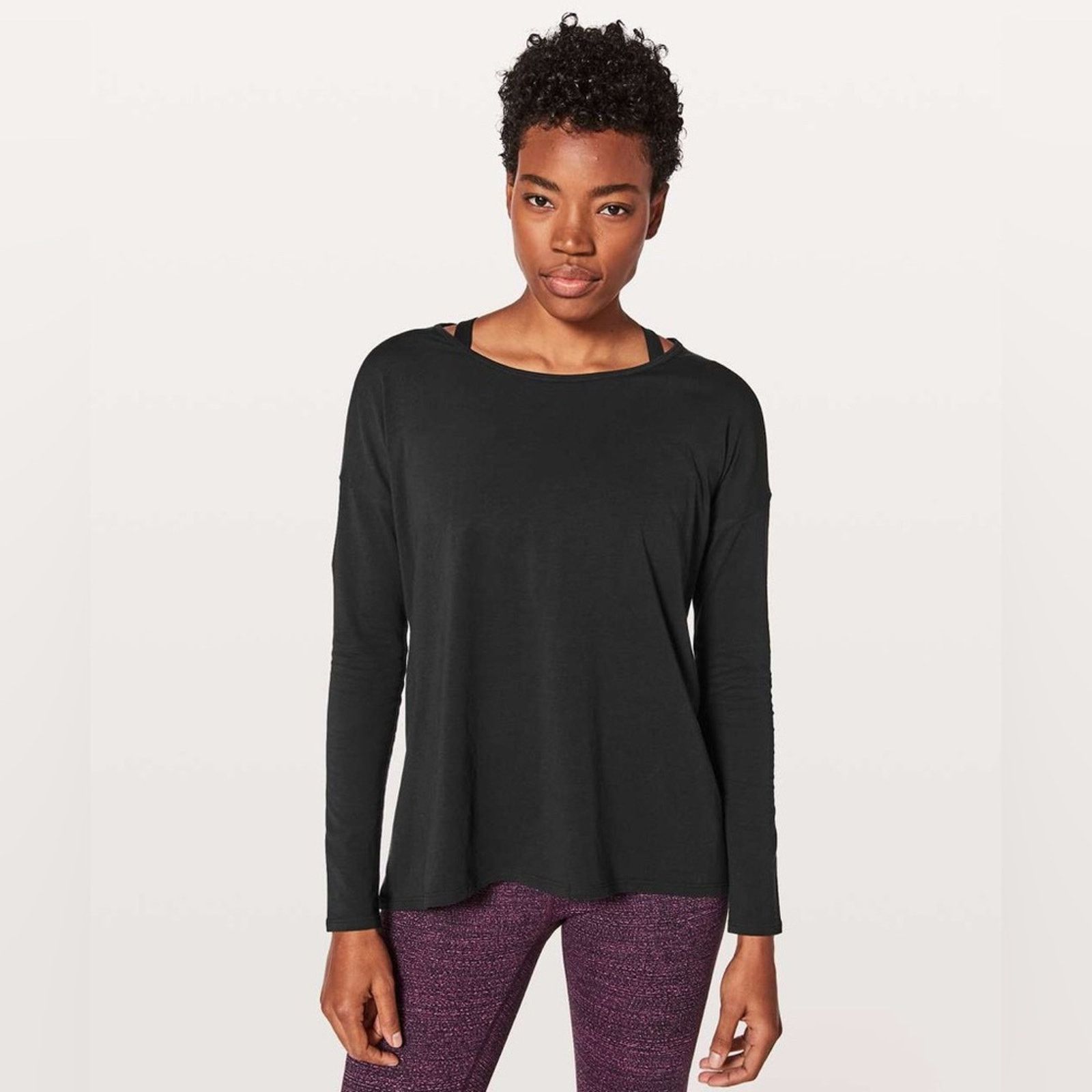 Lululemon Lululemon Back Into It Long Sleeve in Black Top Crossover Size M / US 6-8 / IT 42-44 - 2 Thumbnail