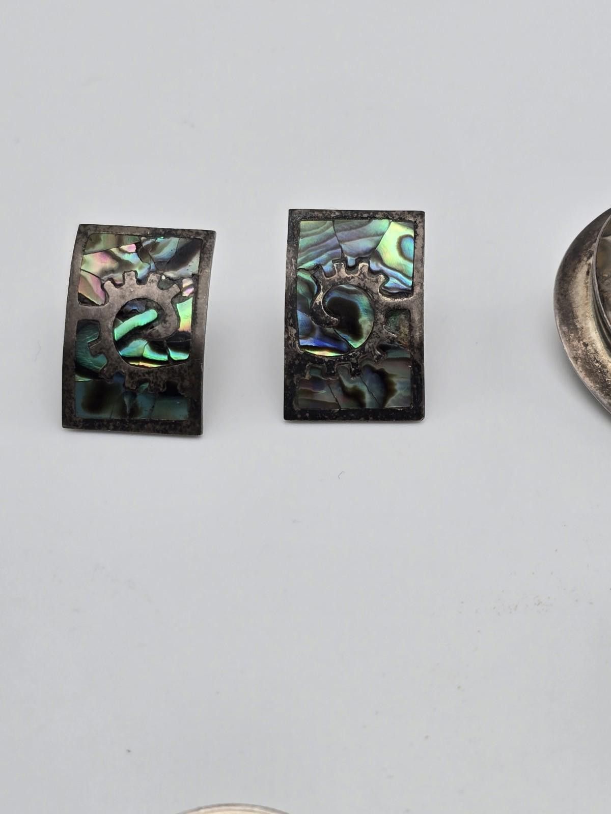Other 8 Pairs Vintage Artisan & Signed Sterling Silver Earrings Size ONE SIZE - 9 Thumbnail