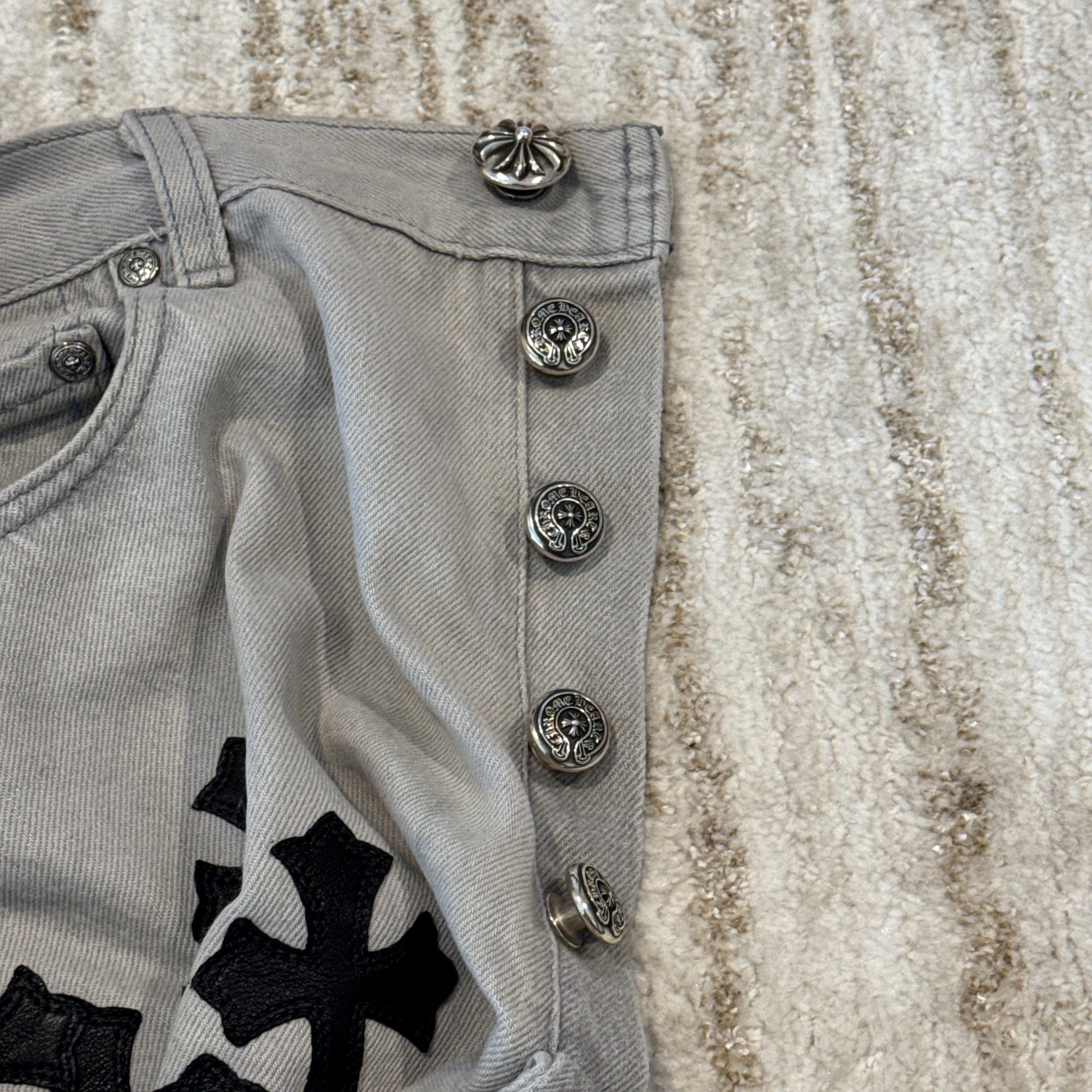 Chrome Hearts Chrome Hearts × Levi’s 501, Lambskin Cross Patch, Light Grey Size US 33 - 10 Thumbnail