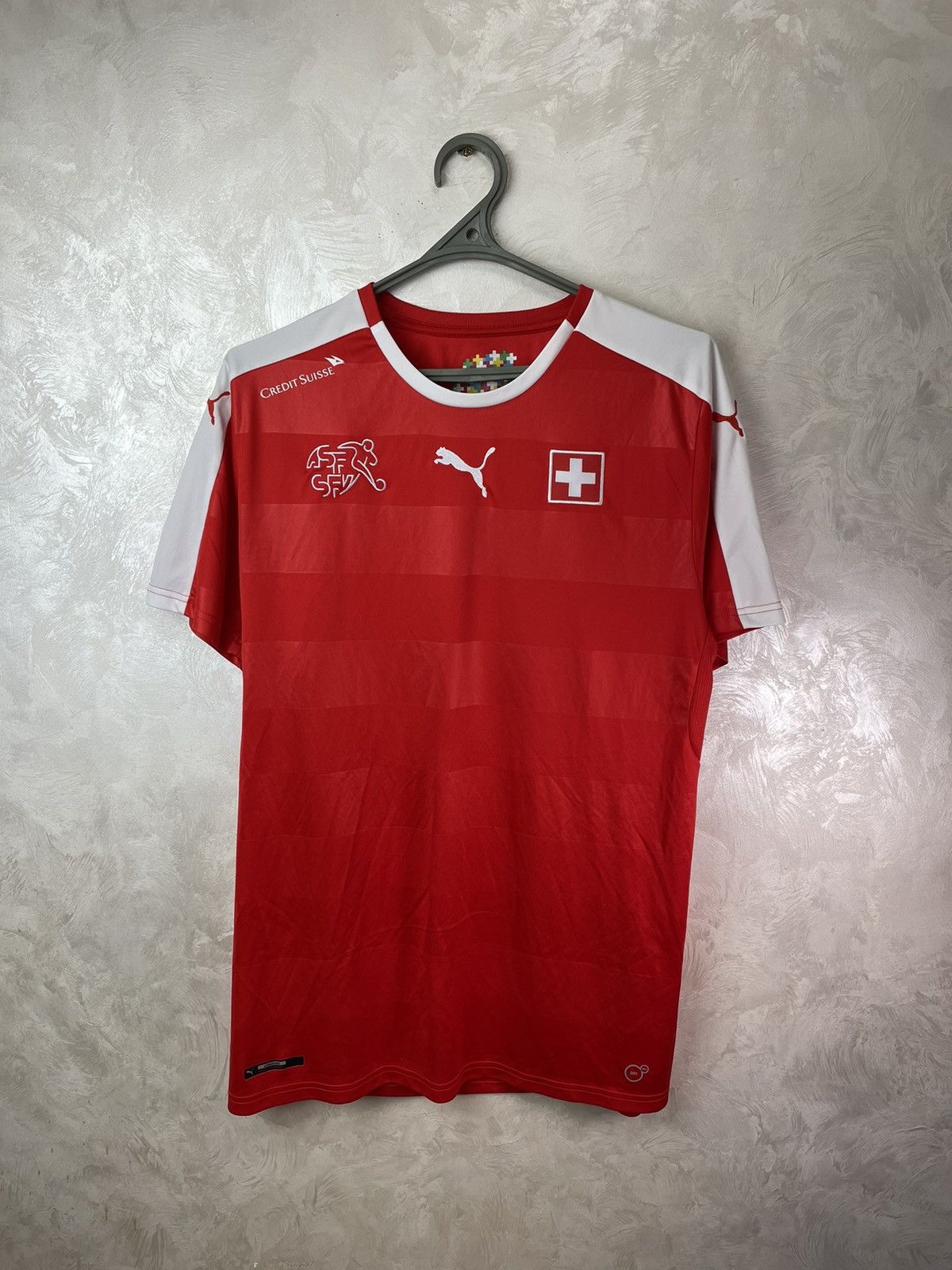 Puma Switzerland 2016-2018 PUMA HOME FOOTBALL SOCCER JERSEY L Size US L / EU 52-54 / 3 - 1 Thumbnail
