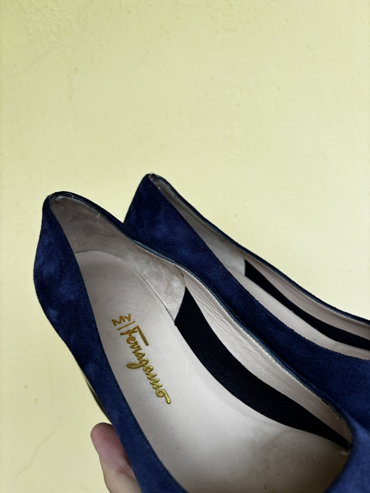 Salvatore Ferragamo Salvatore Ferragamo Pumps Heels Navy Blue Leather Women Size US 8.5 / IT 38.5 - 5 Thumbnail