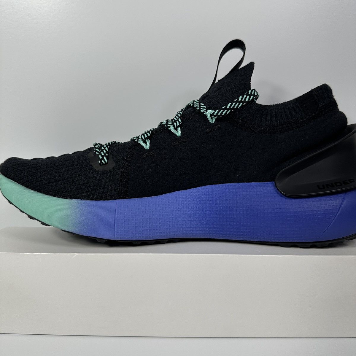 Under Armour HOVR PHANTOM 3 DEEP PERIWINKLE RUNNING SHOE INTELLIKNIT BLUE Size US 10 / EU 43 - 8 Thumbnail