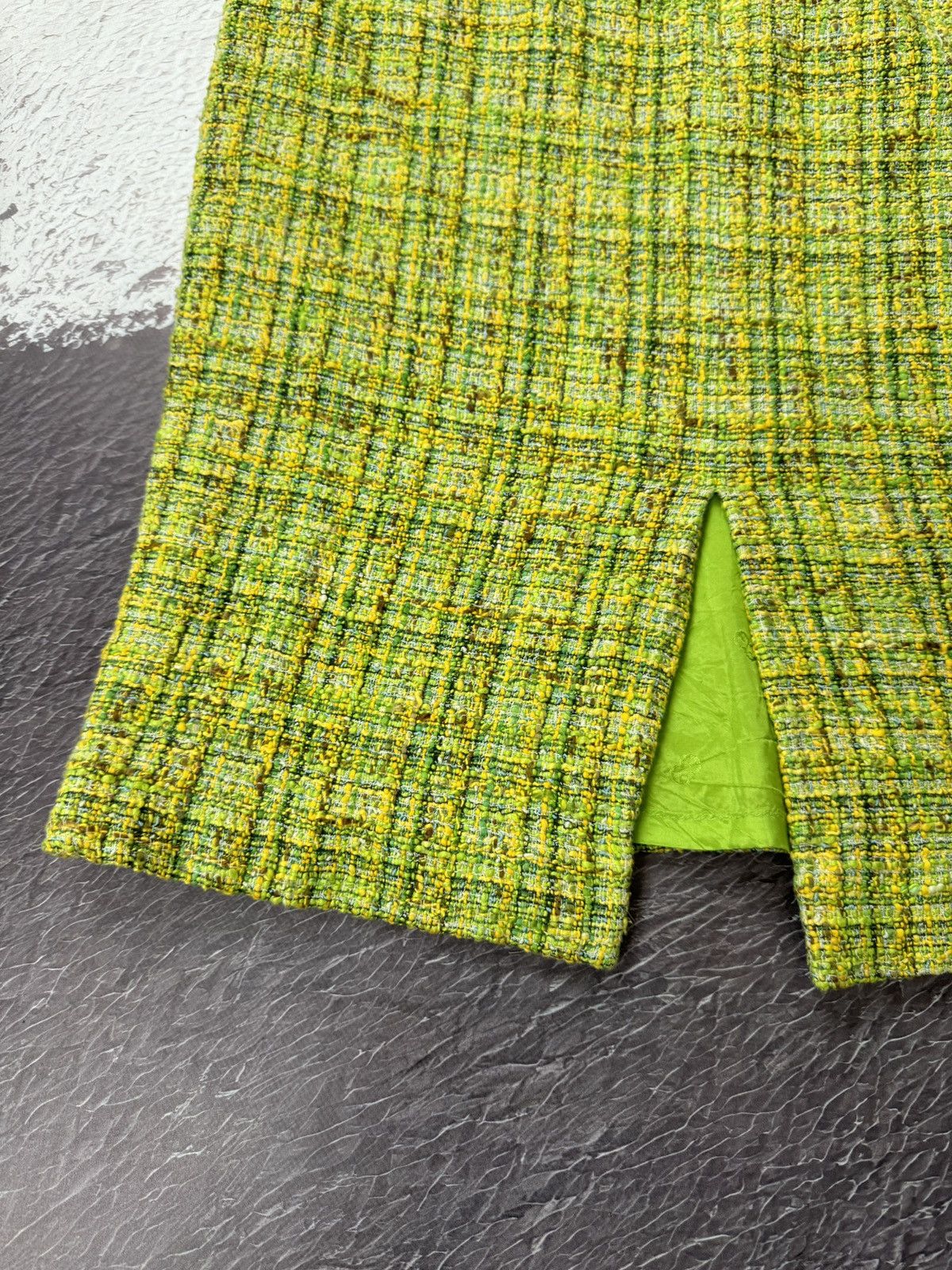 Escada ESCADA Haute Couture Green Fringe Tweed Pencil Skirt size 42 Size 32" / US 10 / IT 46 - 10 Thumbnail