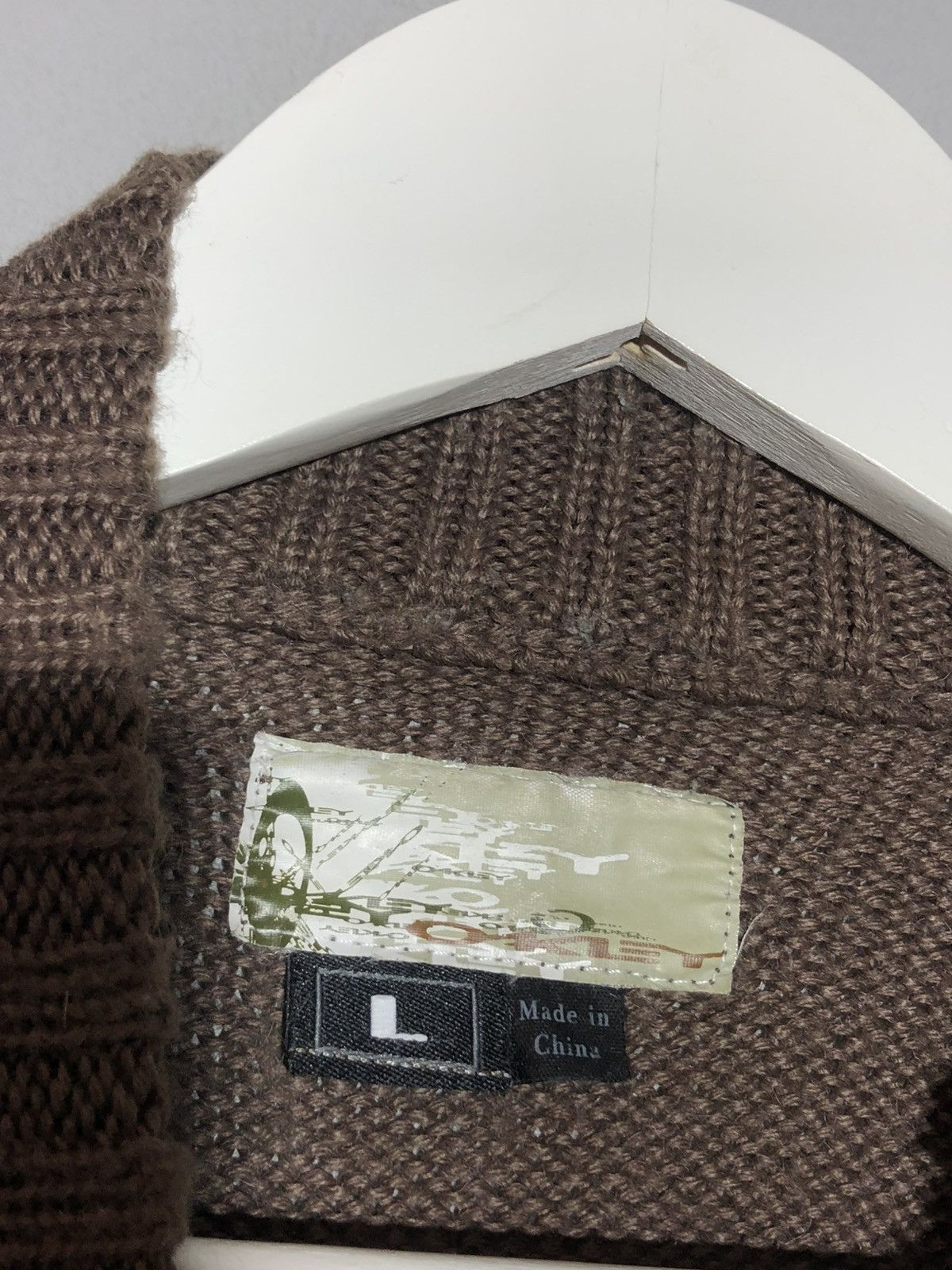 Oakley Vintage Oakley Sweater Brown Sweatshirt Size US L / EU 52-54 / 3 - 6 Thumbnail
