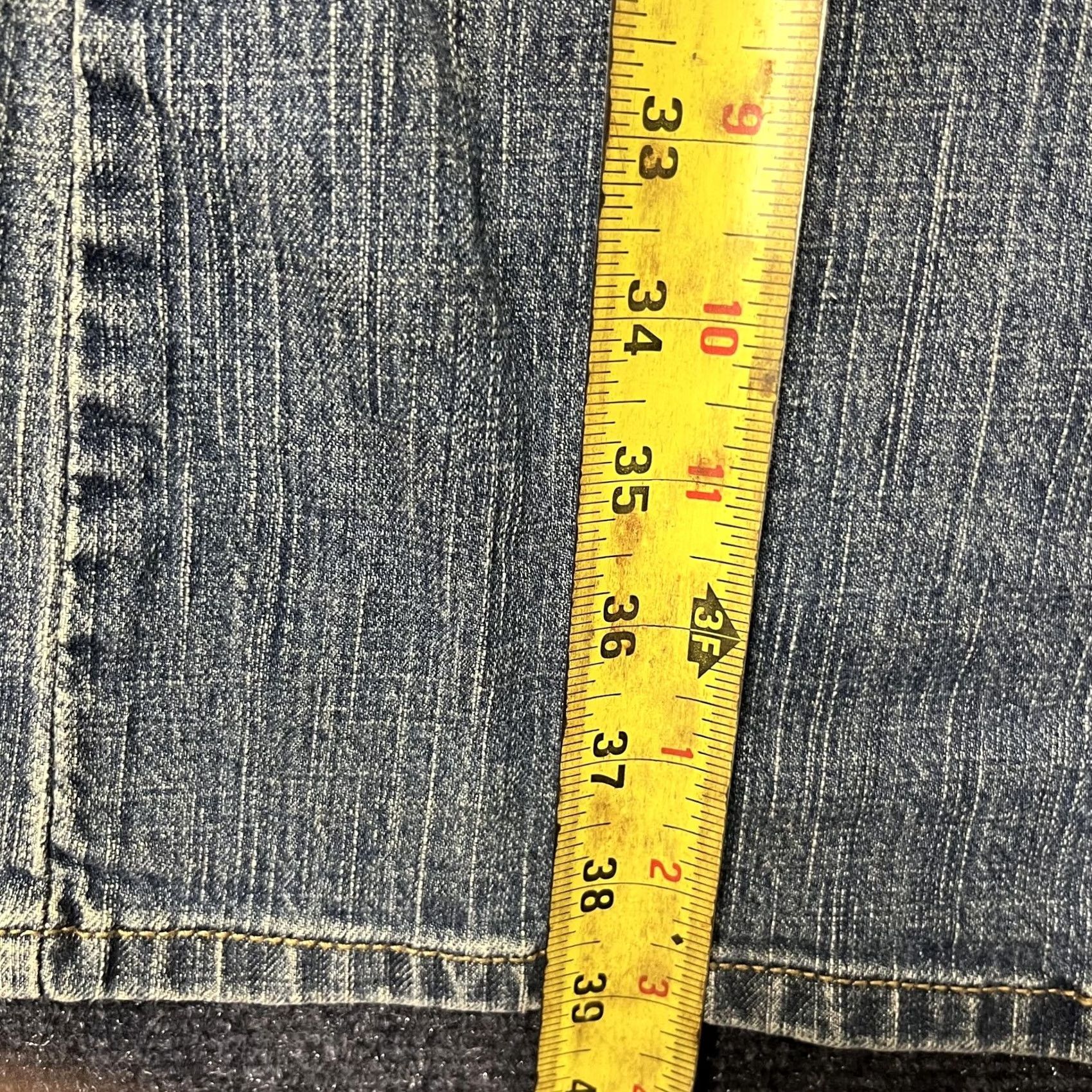 Vintage VINTAGE? No. Signature Levi Strauss Jeans Womens 12 Medium Blue Low Rise Bootcut Denim Jeans. Size 34" / US 12 / IT 48 - 5 Thumbnail