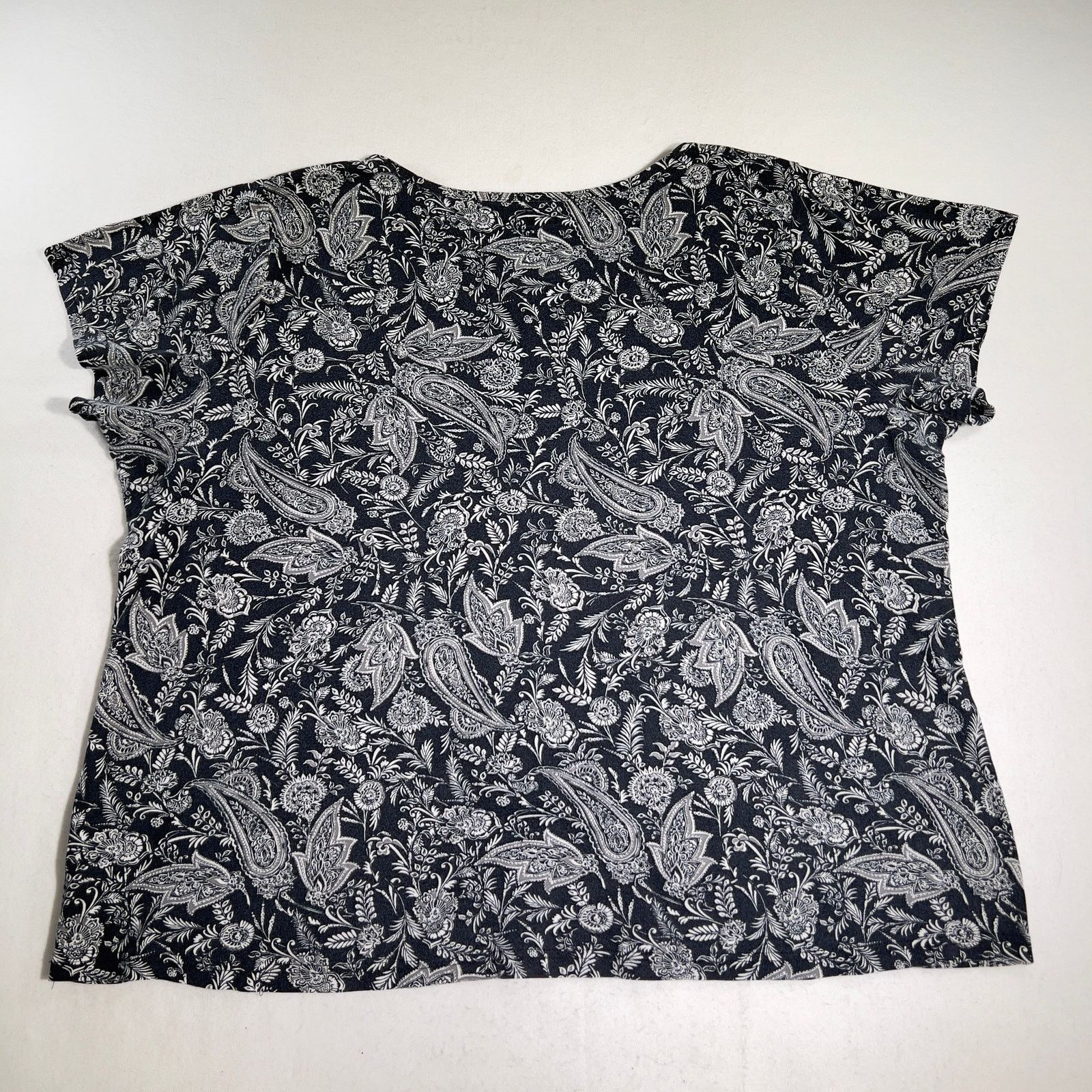 Croft & Barrow Croft & Barrow Shirt 3X Black White Floral Paisley Henley Size 3XL / US 20-22 - 3 Thumbnail