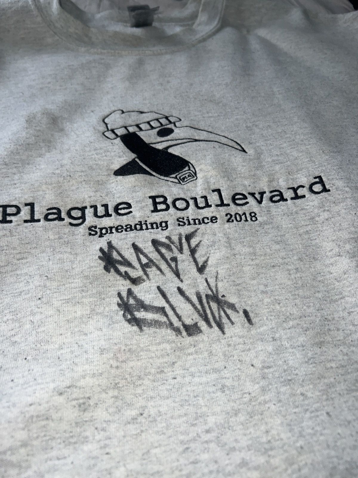 Plague Boulevard Signed OG 2019 Plague Blvd sweater Size US L / EU 52-54 / 3 - 3 Thumbnail