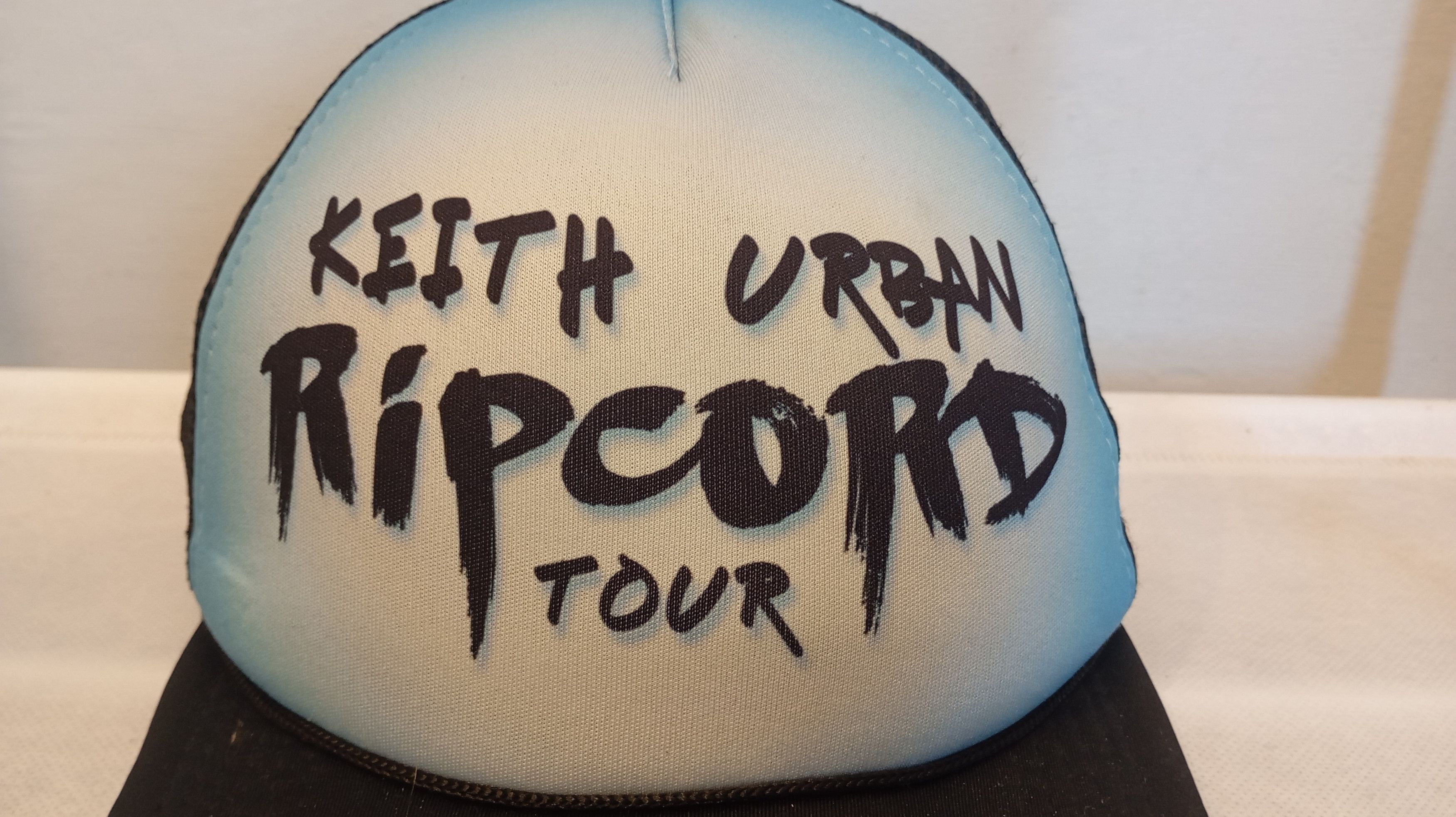 Band Tees Keith Urban Tour Trucker Hat Cap Size ONE SIZE - 4 Thumbnail