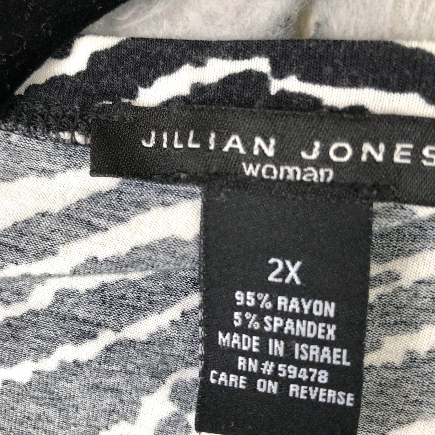 Vintage Jillian Jones Blouse Tunic Womens 2X Black White Zebra Print V-Neck Stretch Top Size XXL / US 16-18 / IT 52-54 - 5 Thumbnail
