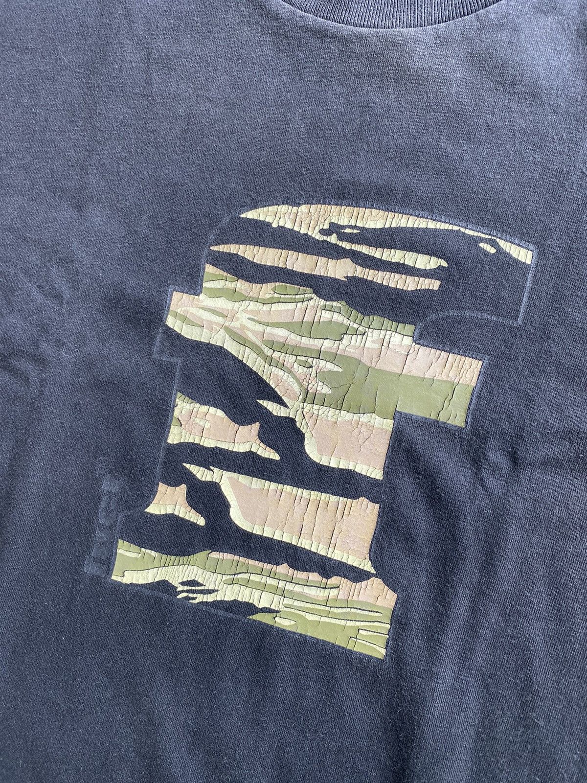 FUCT Fuct F logo Tiger Stripe Steal this garment white tag Size US M / EU 48-50 / 2 - 2 Thumbnail