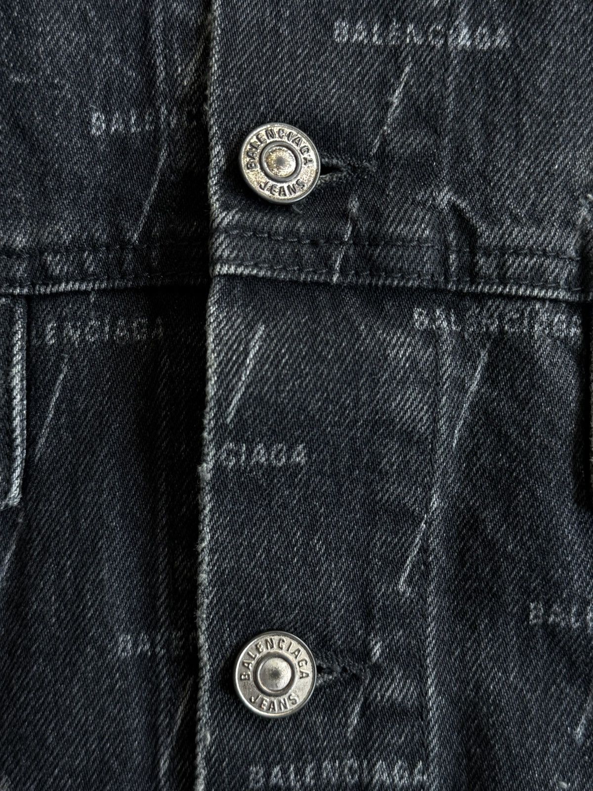 Balenciaga Balenciaga - All Over Print Denim Jacket Size US S / EU 44-46 / 1 - 6 Thumbnail