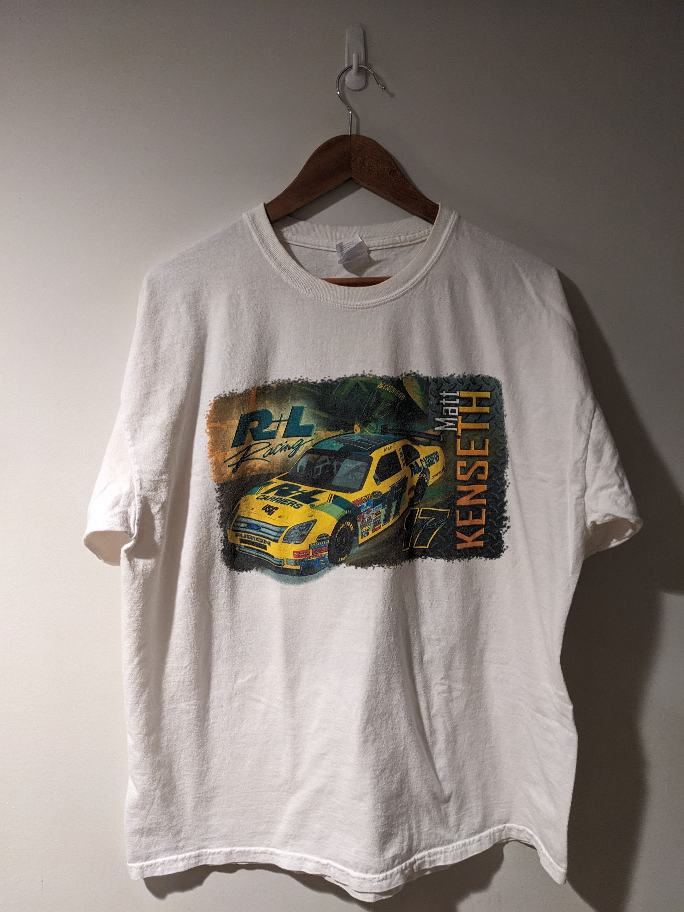 Chase Authentics × NASCAR × Vintage Vintage Y2K Nascar Matt Kenseth Racing Speedway T-Shirt Size US XL / EU 56 / 4 - 1 Thumbnail