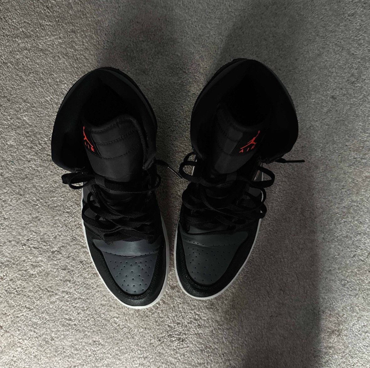 Jordan Brand × Nike Air Jordan 1 Bronze Medal Size US 12 / EU 45 - 3 Thumbnail